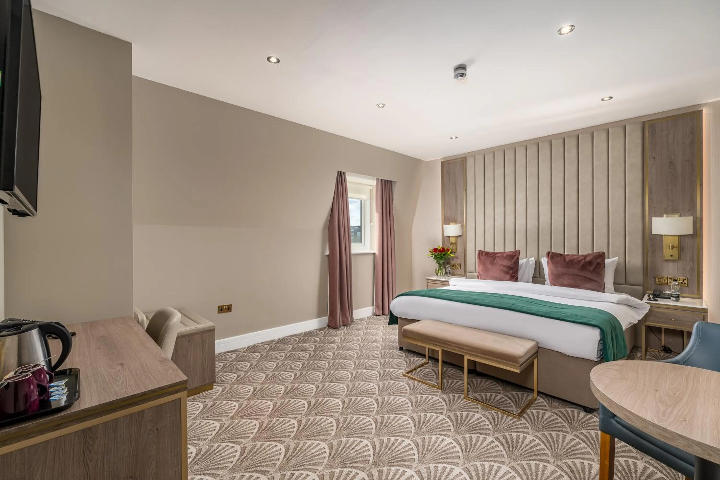 Bedroom, Bed in Washington Mayfair Hotel