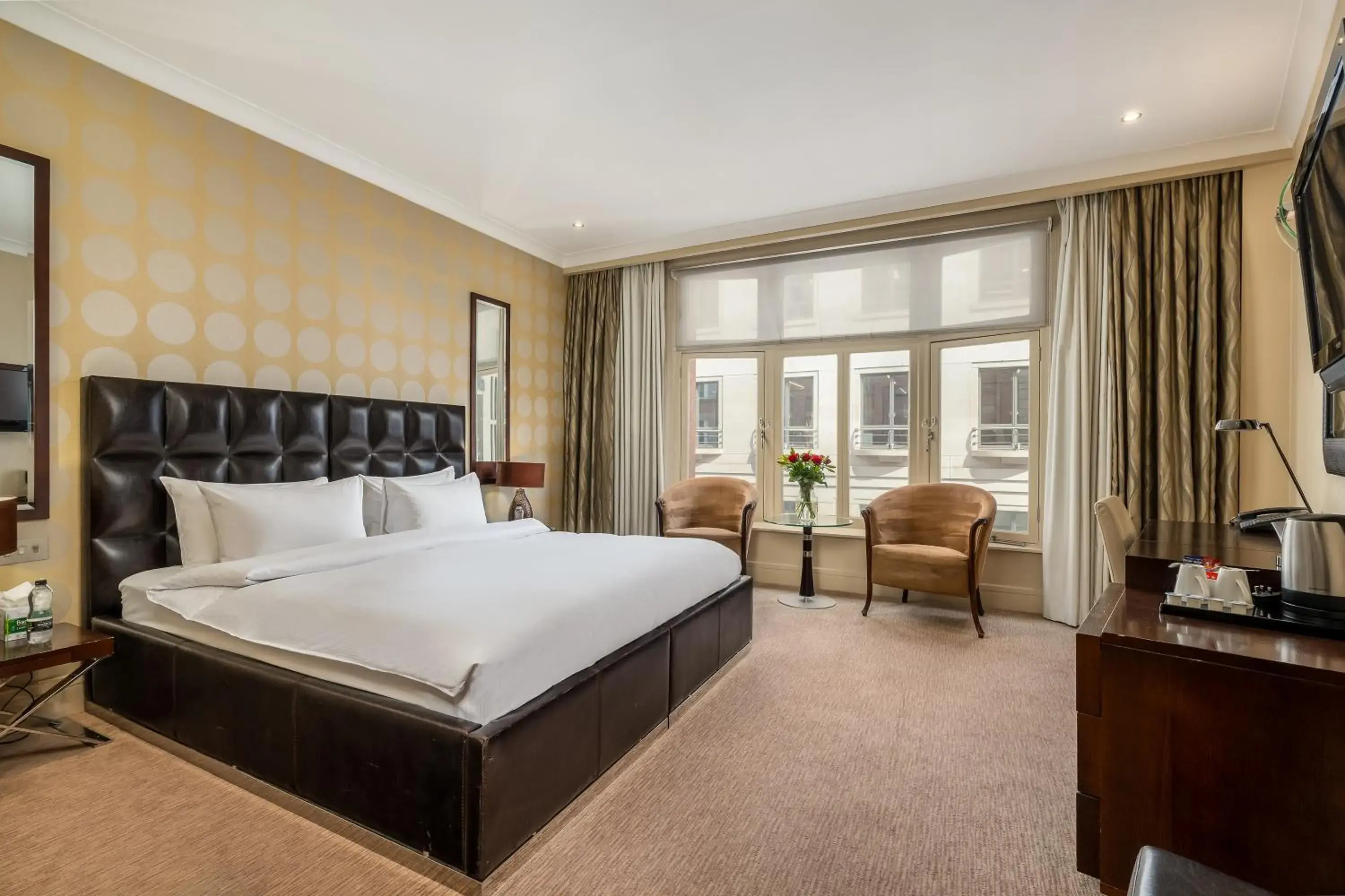 Superior King Room in Washington Mayfair Hotel Superior King Room in Washington Mayfair Hotel