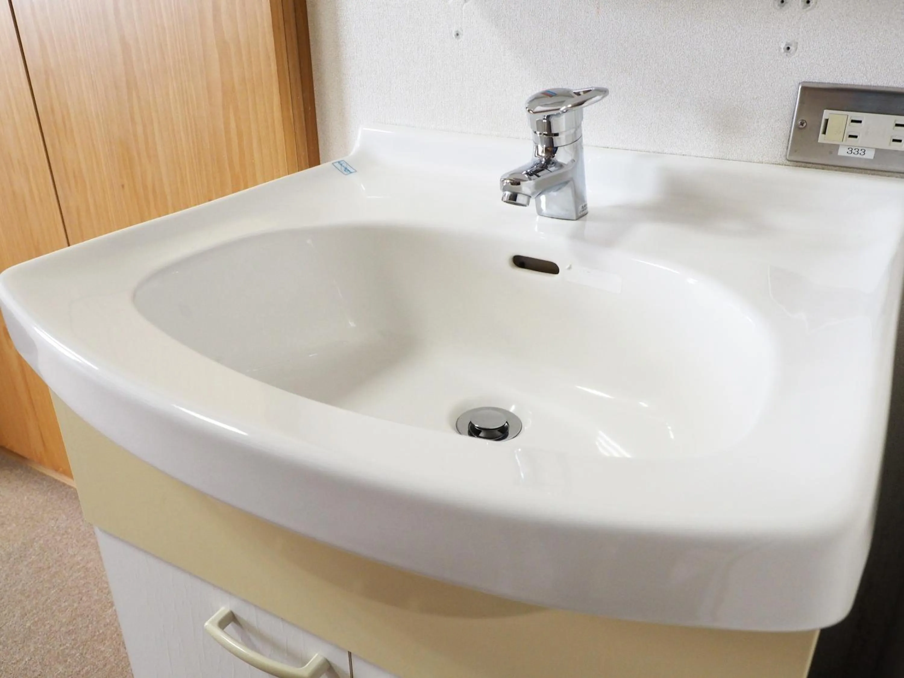 Photo of the whole room in Shin-Osaka Youth Hostel