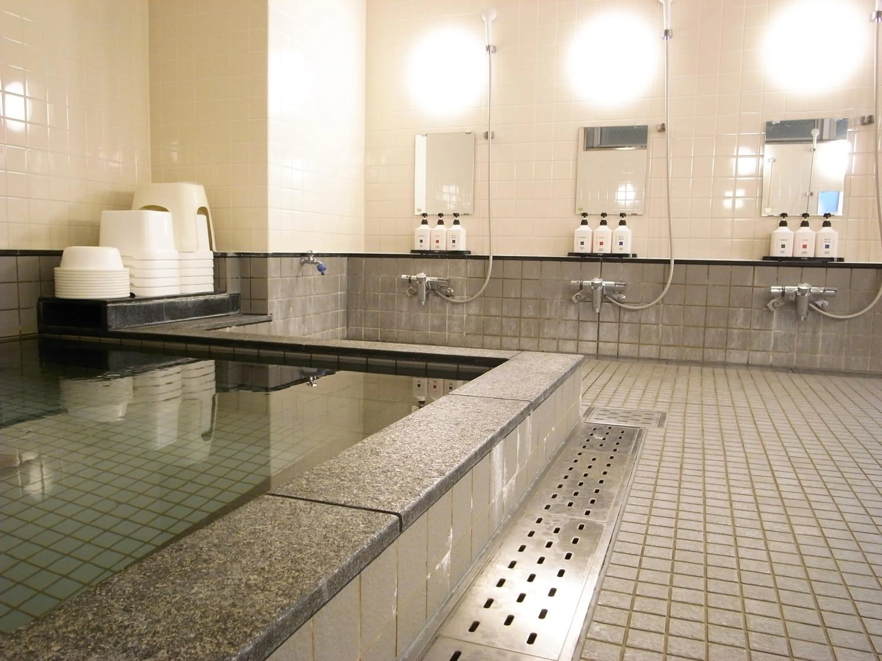 Public Bath in Shin-Osaka Youth Hostel