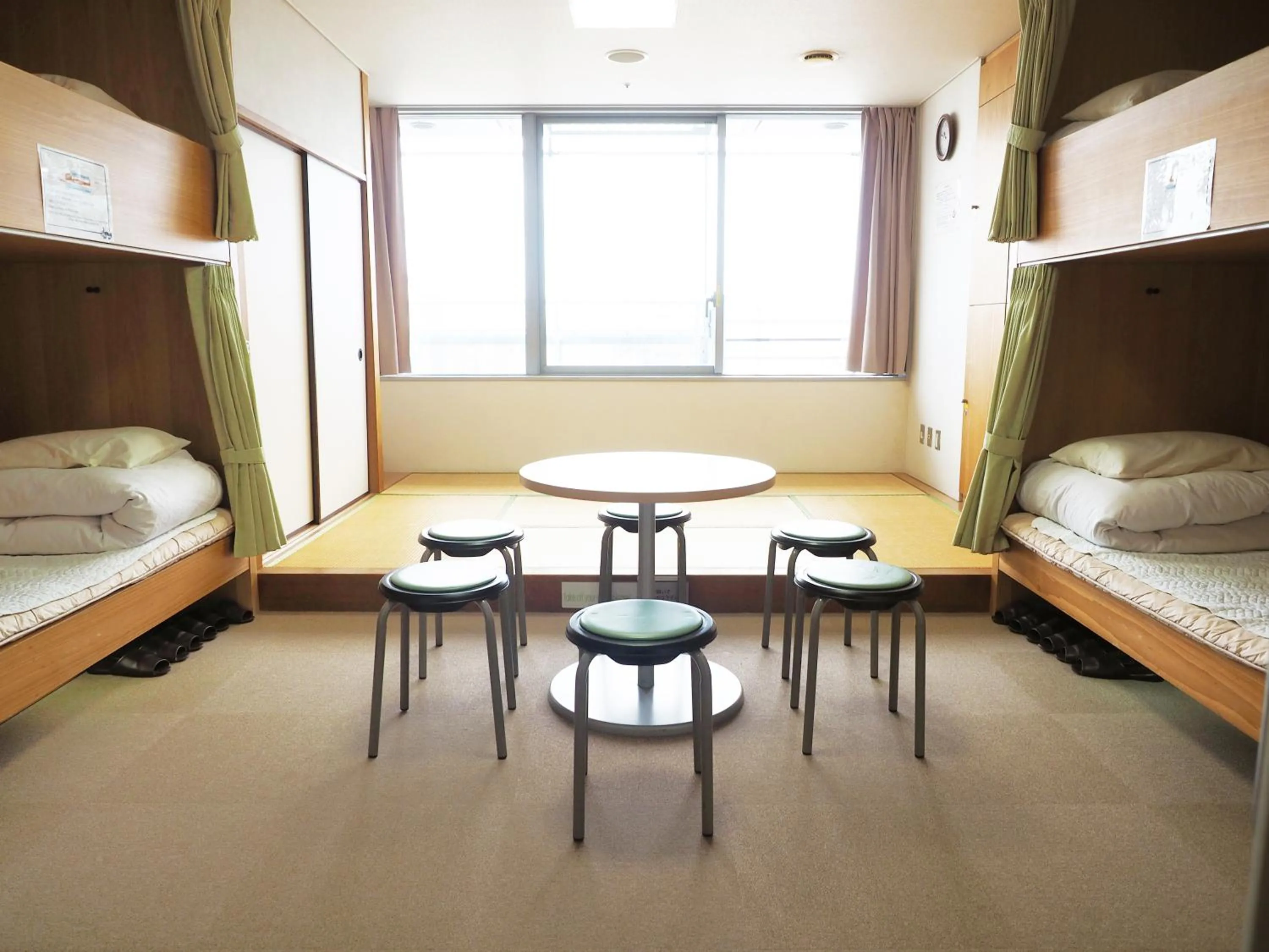Photo of the whole room, Bed in Shin-Osaka Youth Hostel