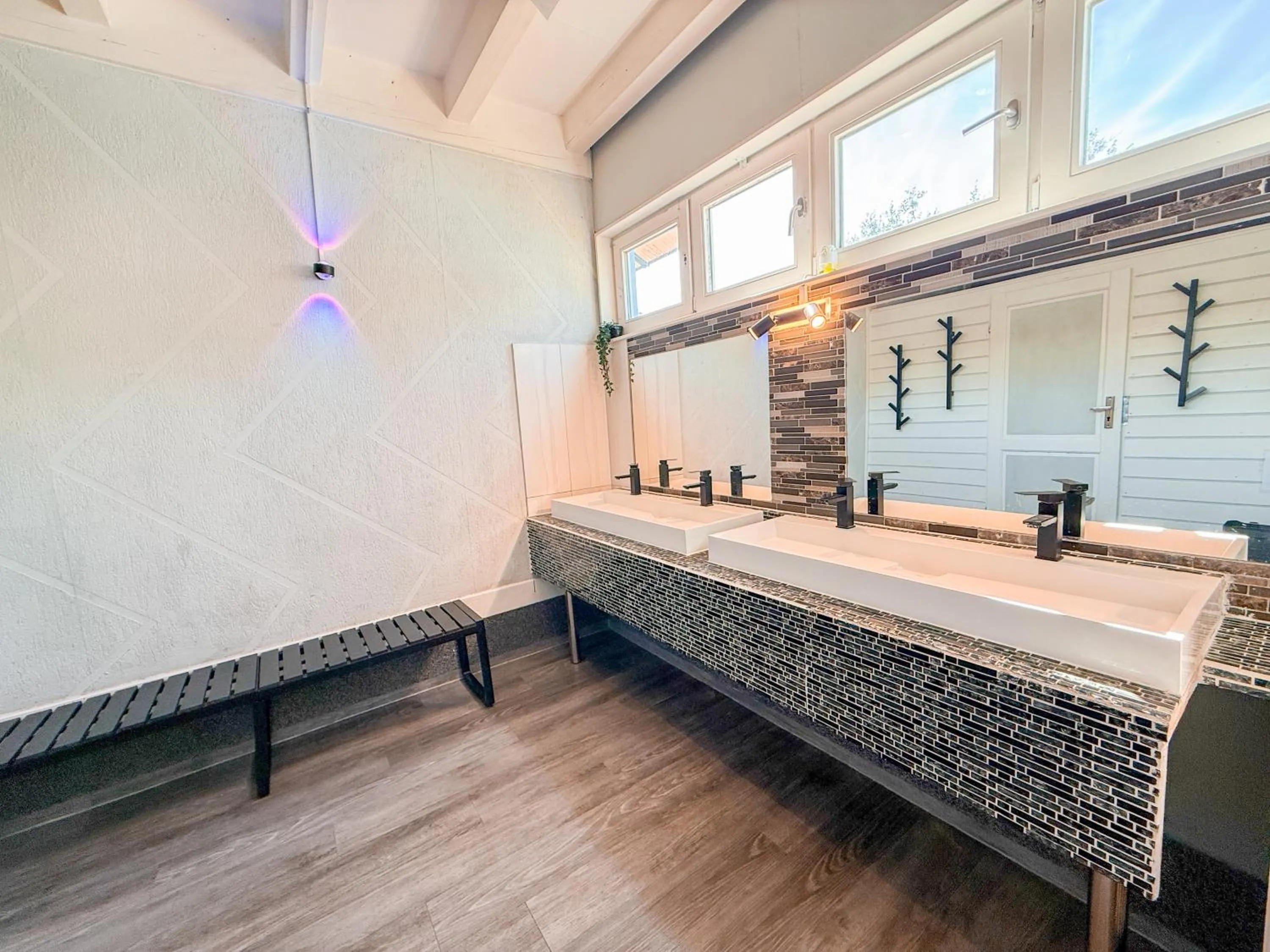 Bathroom in EASY Lodges Berlin