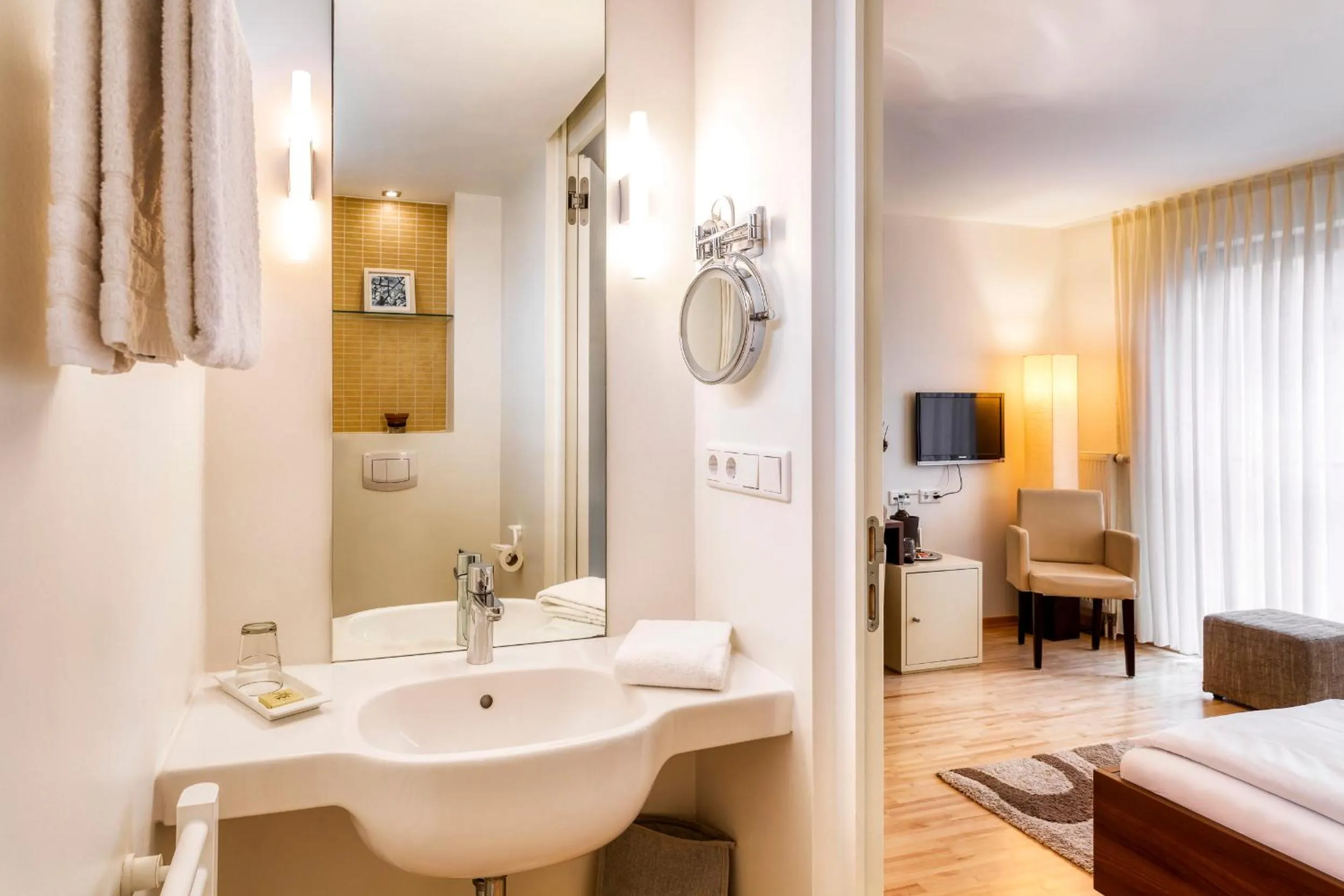 Bathroom in Hotel F-RITZ