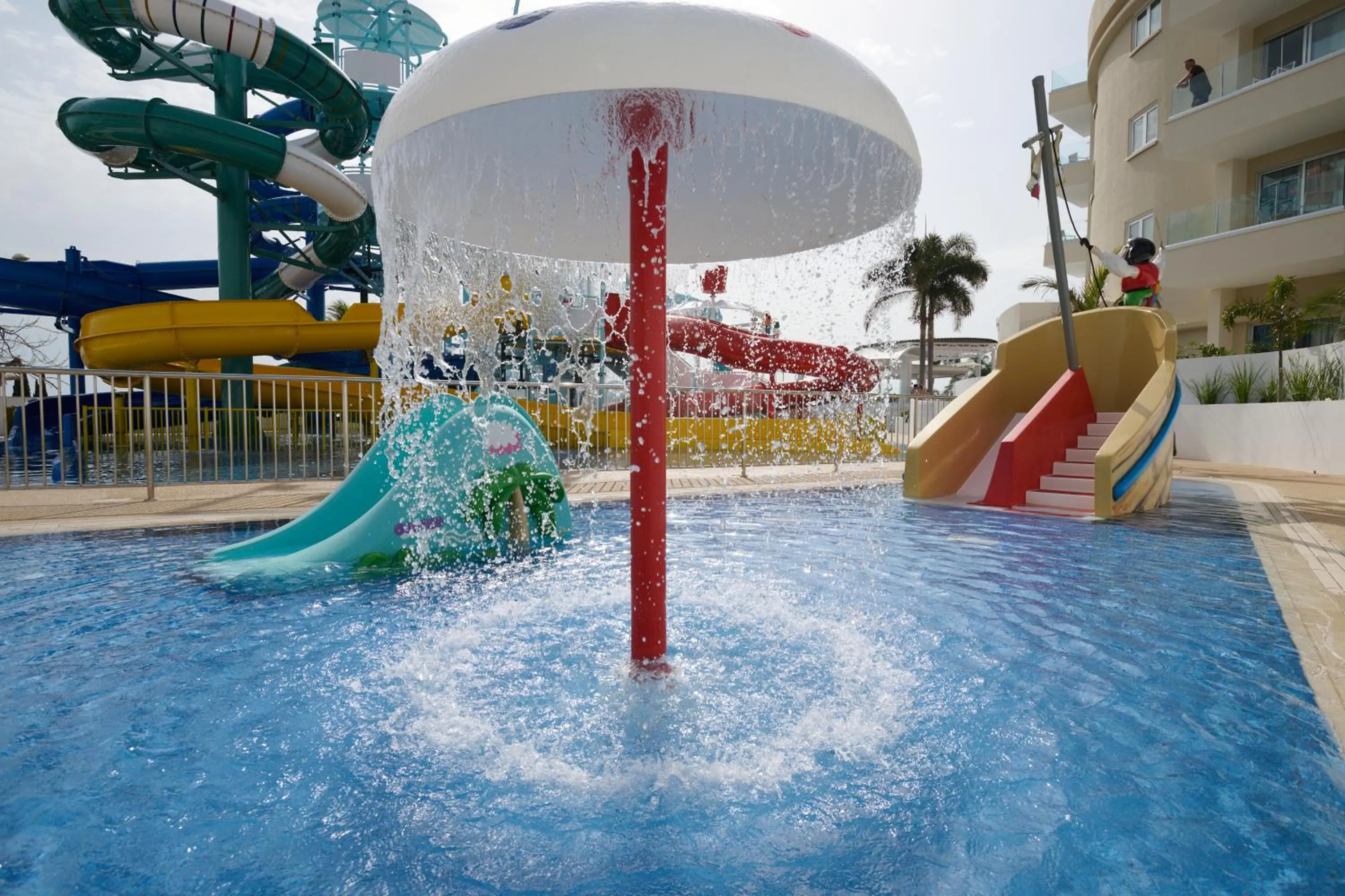Aqua park in Sunrise Oasis Hotel & Waterpark