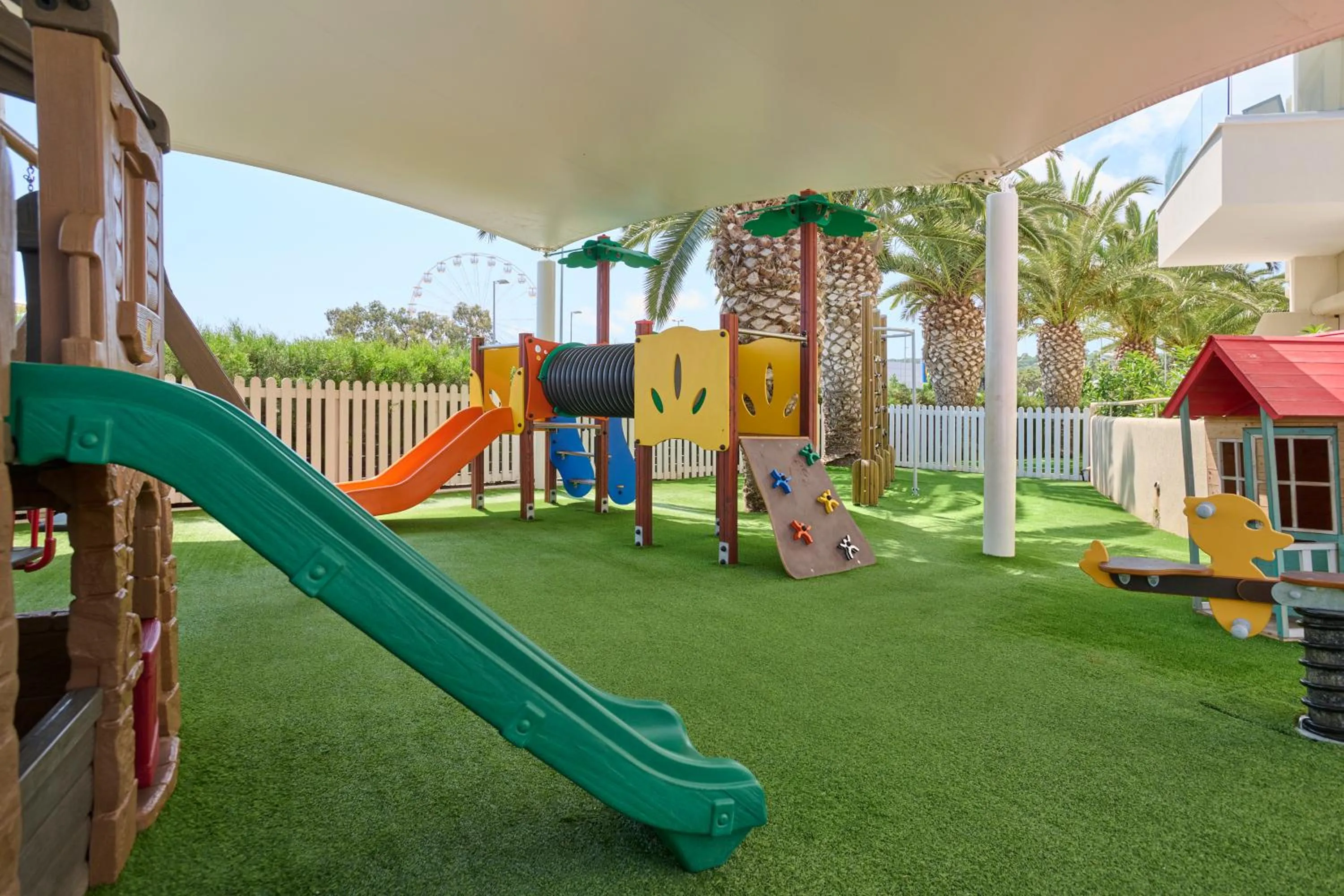 Children play ground in Sunrise Oasis Hotel & Waterpark