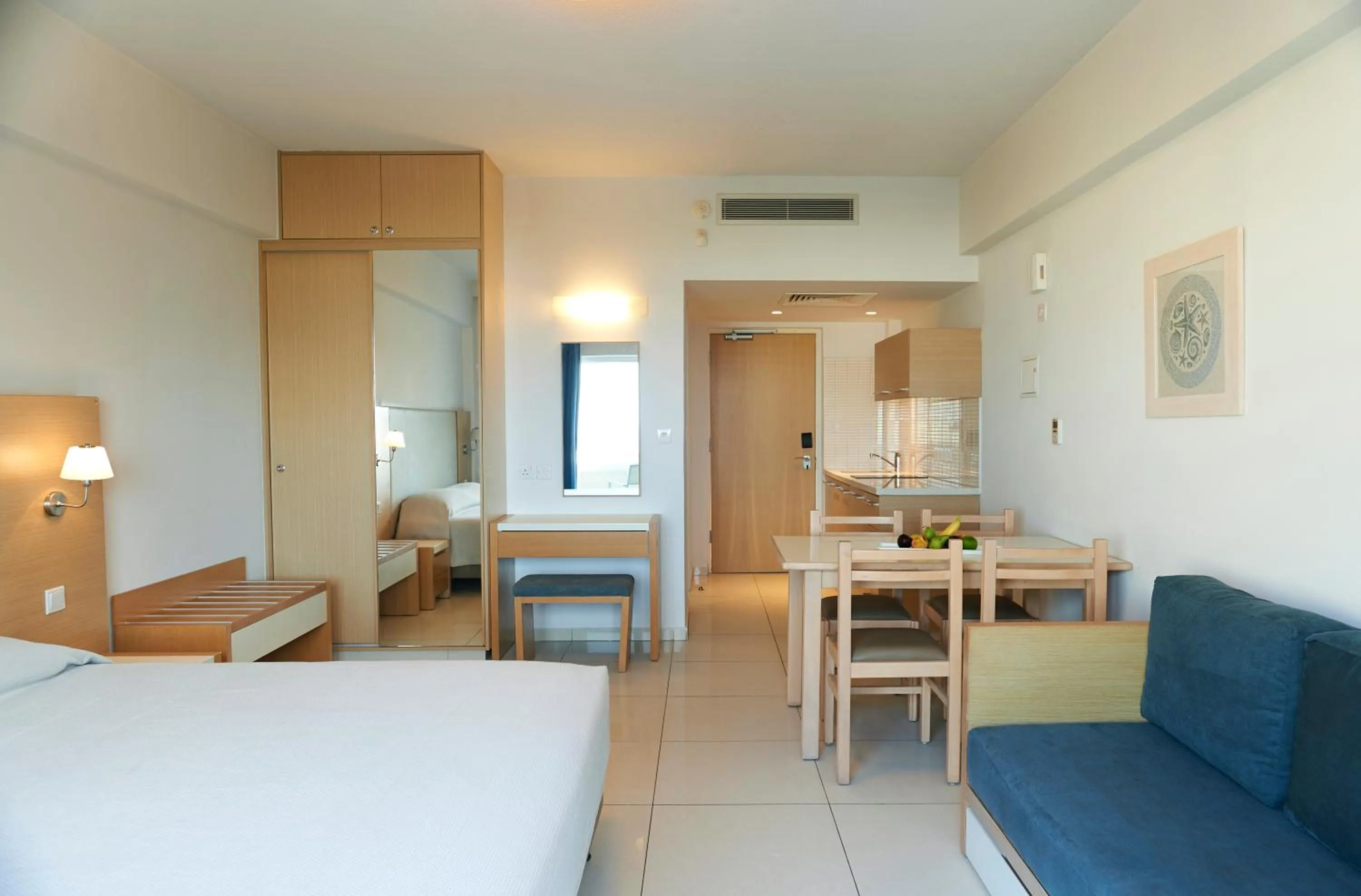 Photo of the whole room, Bed in Sunrise Oasis Hotel & Waterpark