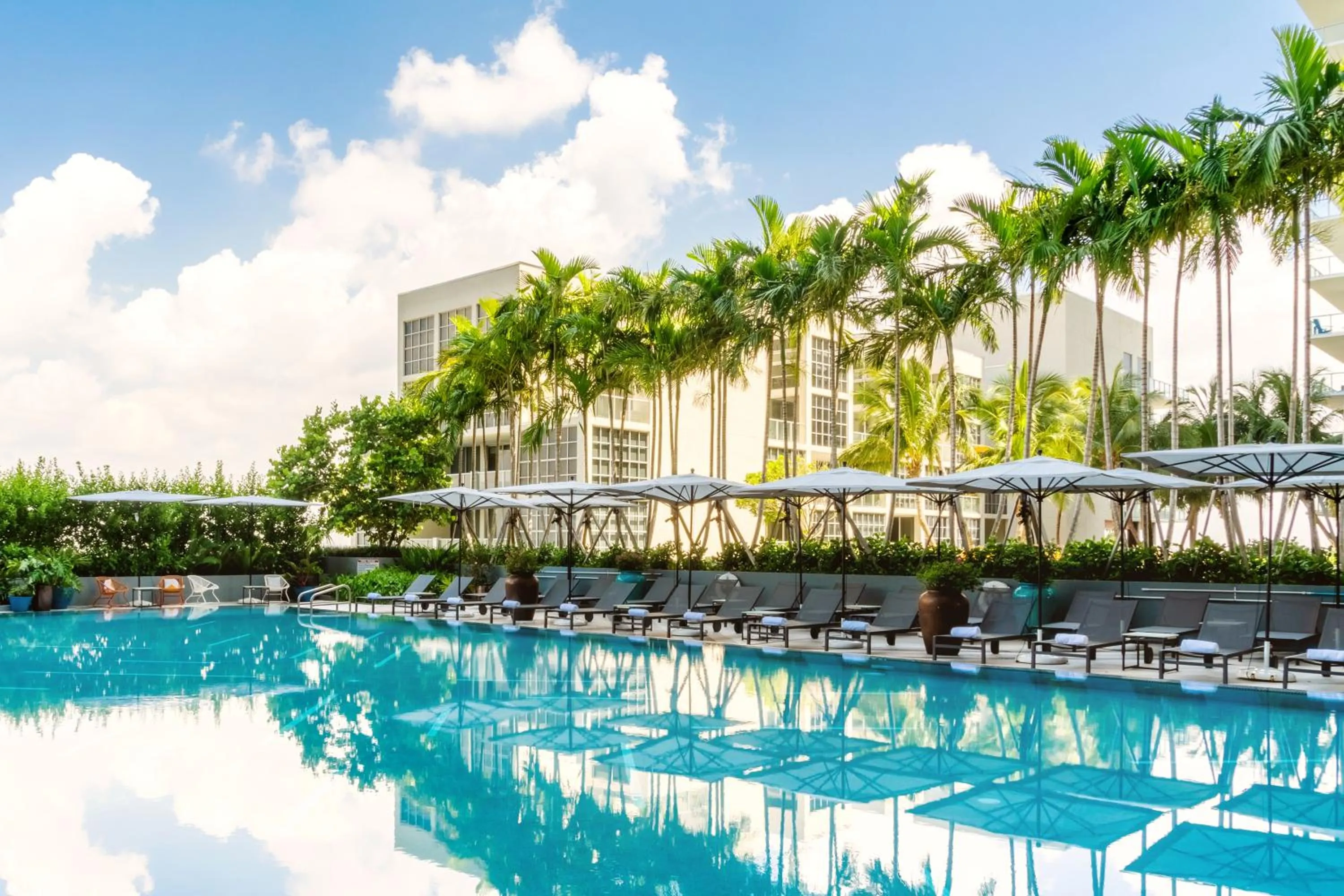 Swimming pool in Hyde Suites Midtown Miami