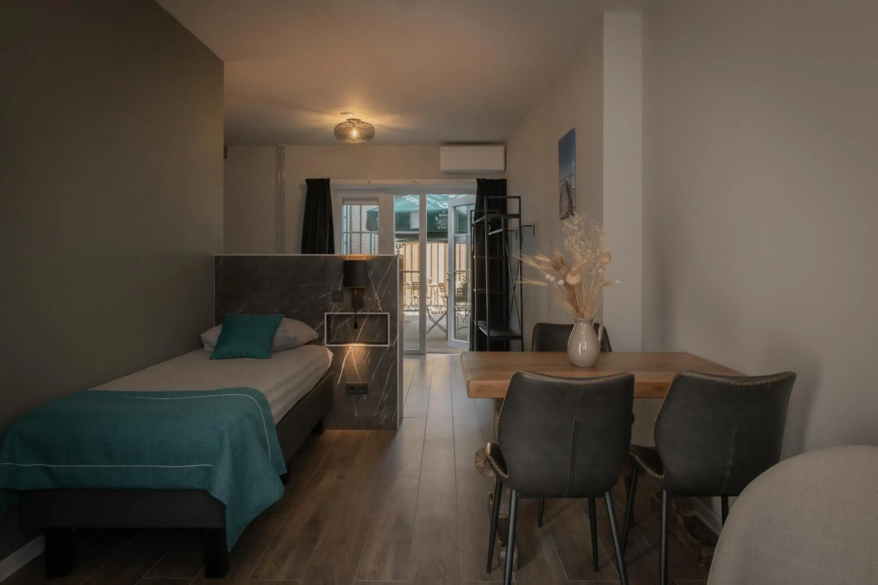 Triple Room with Terrace in Hotel Groede Triple Room with Terrace in Hotel Groede