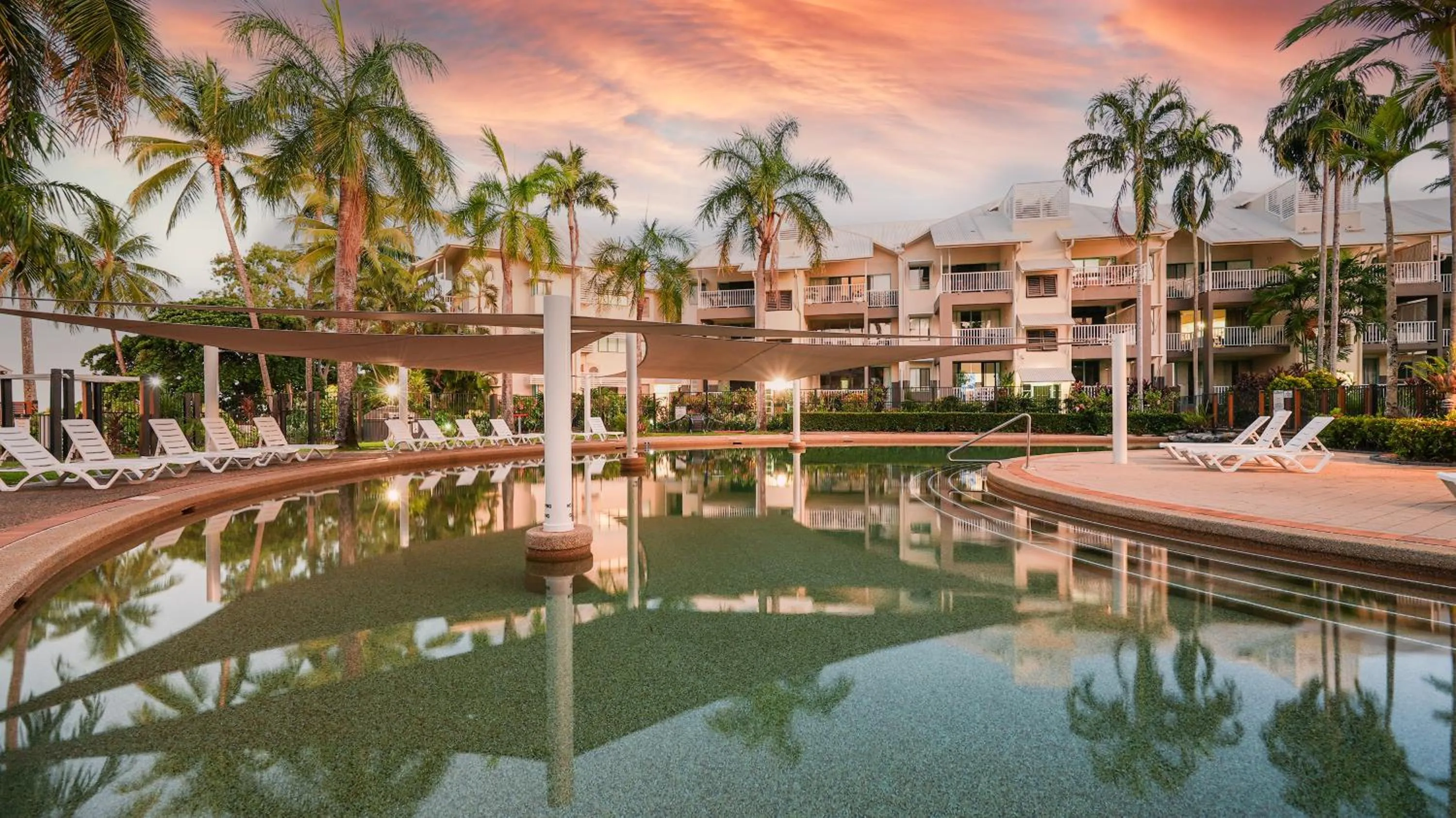 Coral Sands Beachfront Resort