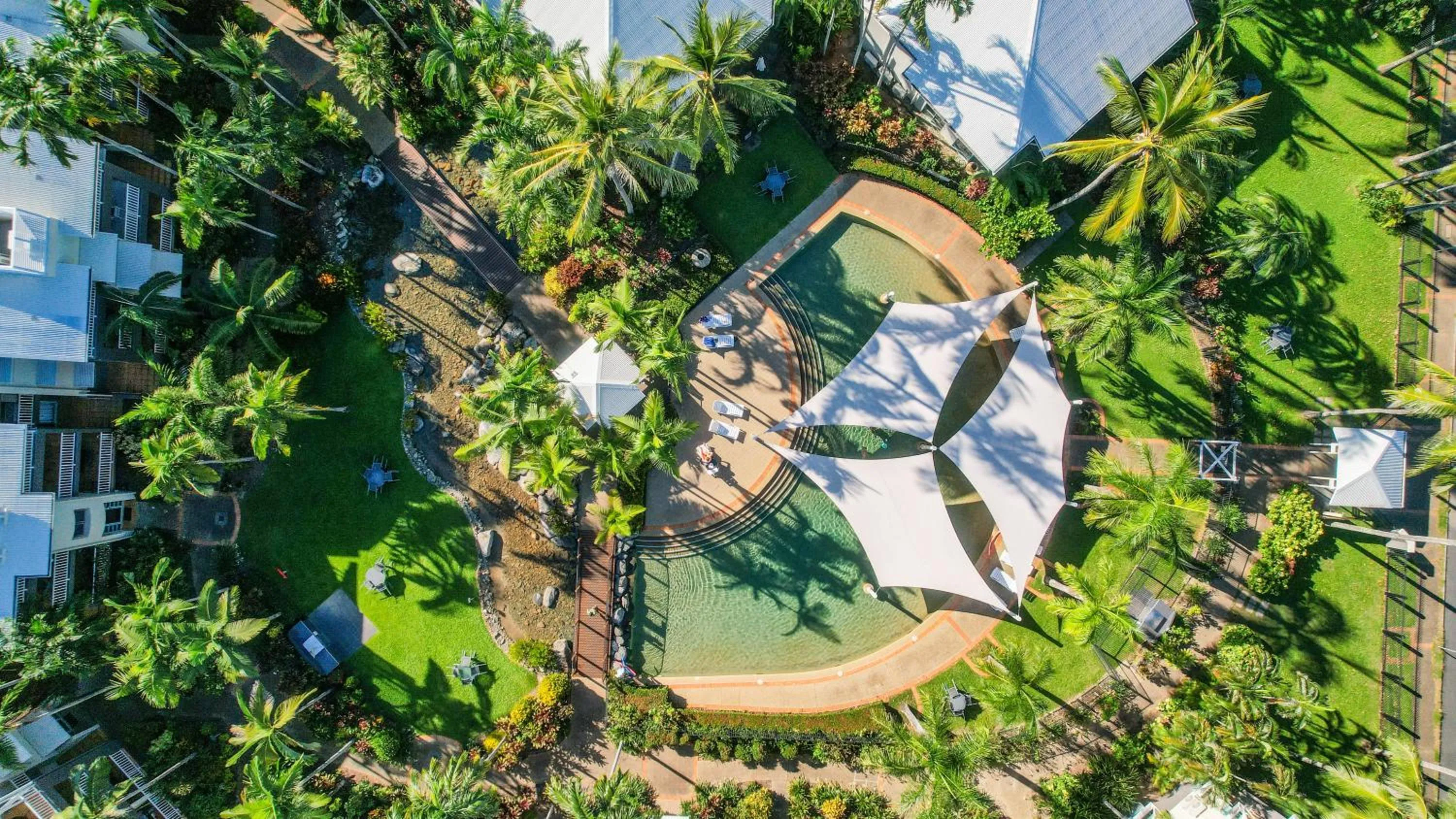 Coral Sands Beachfront Resort