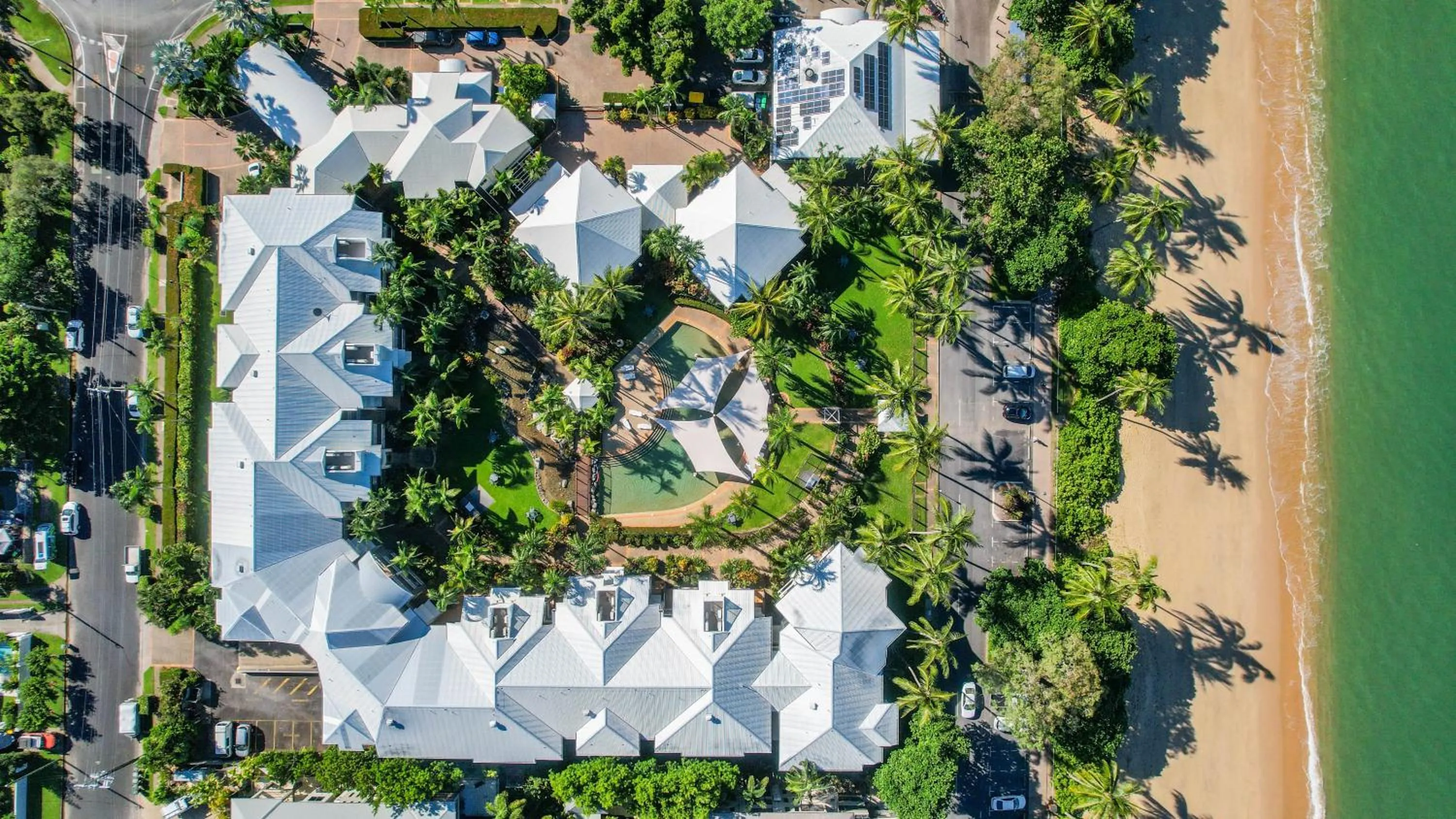 Coral Sands Beachfront Resort