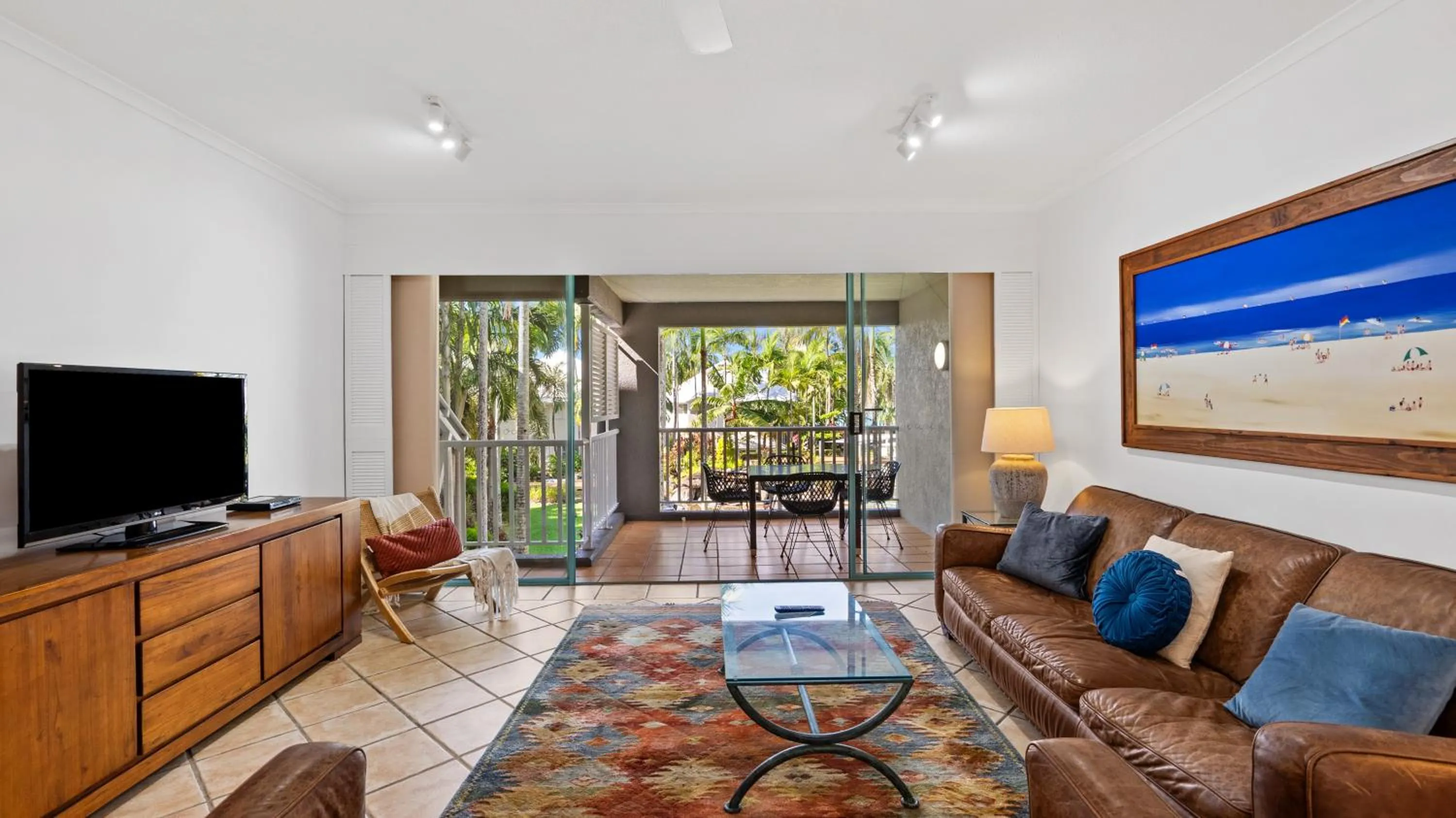 Coral Sands Beachfront Resort