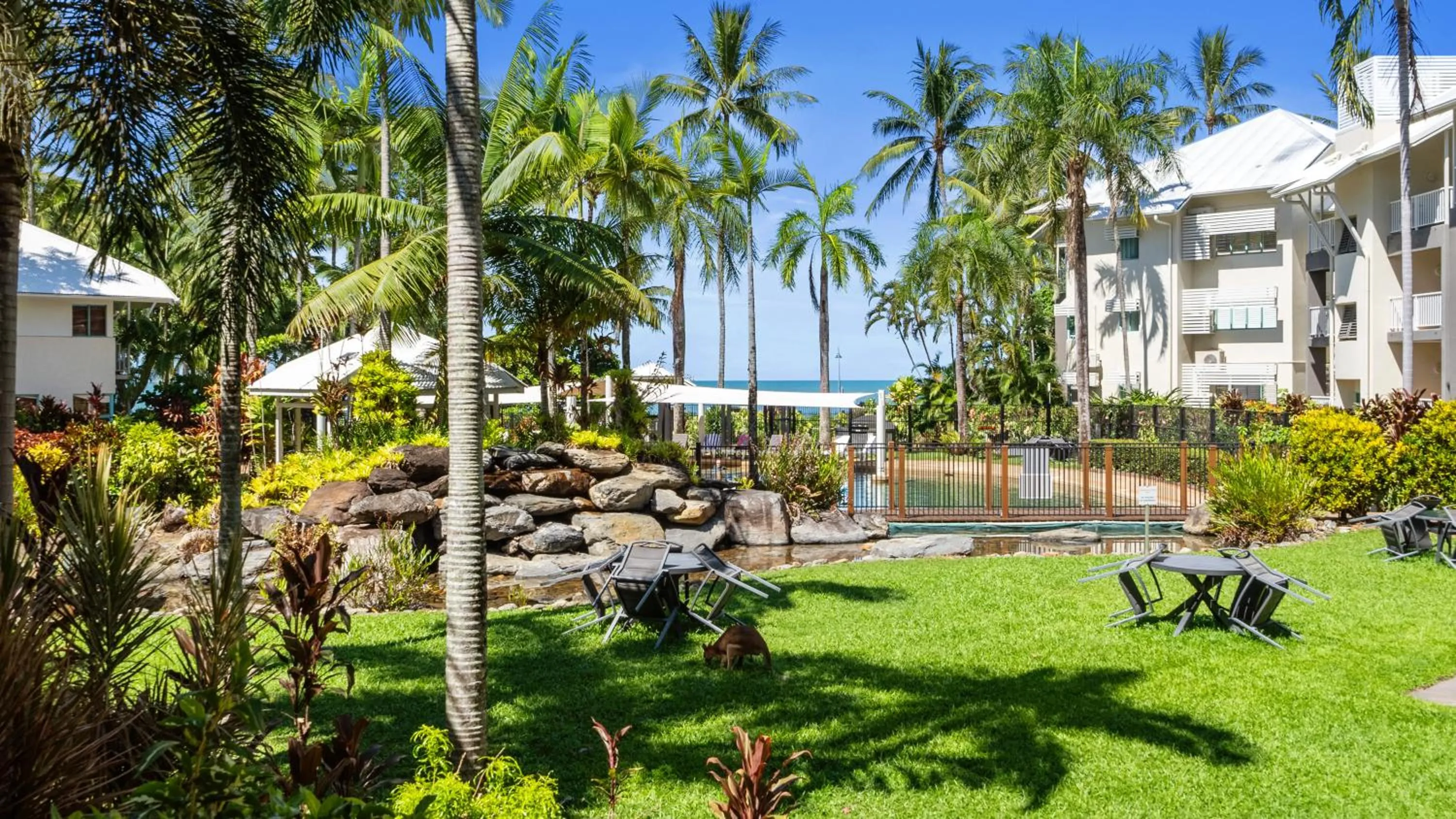 Coral Sands Beachfront Resort