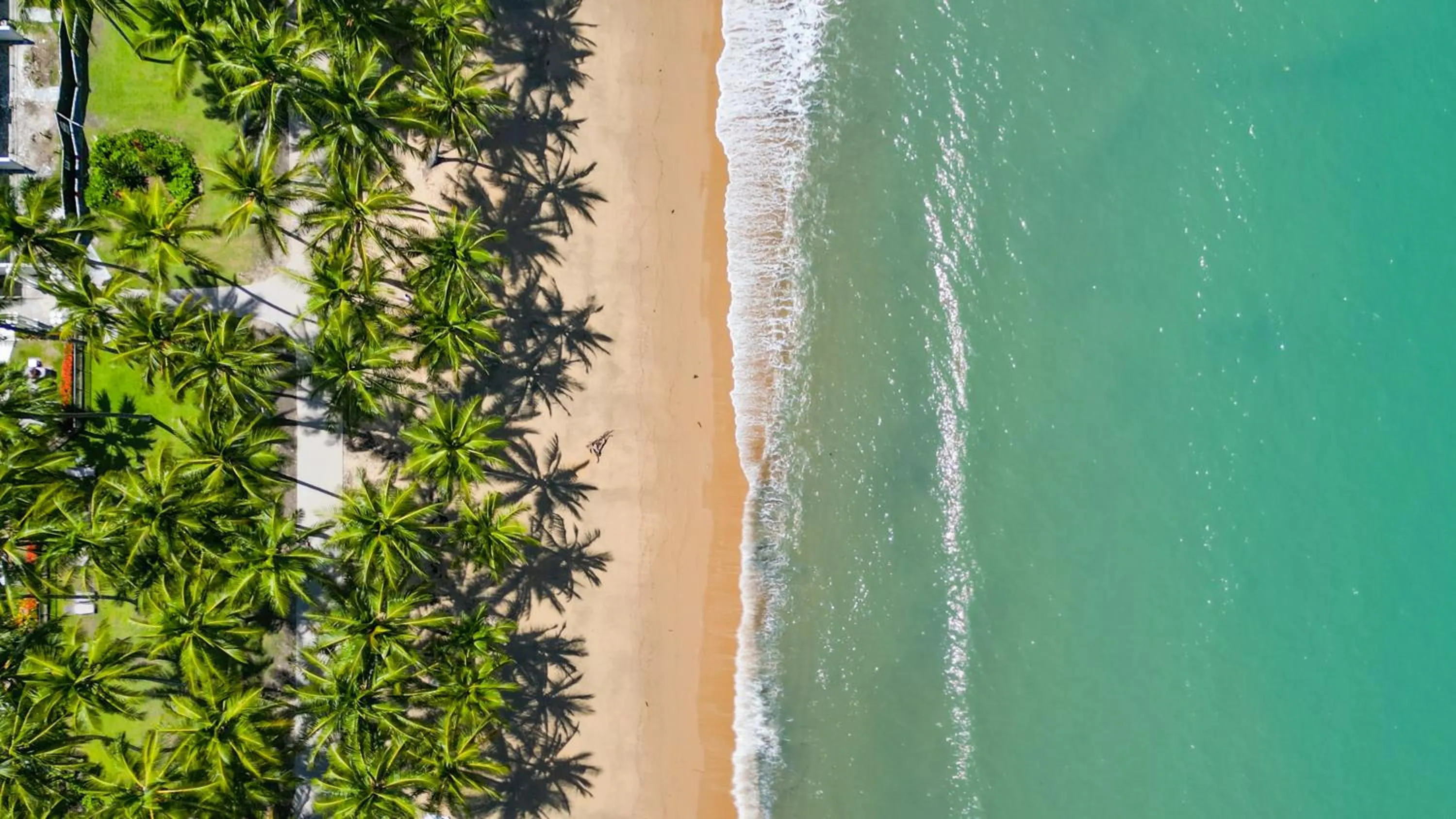 Coral Sands Beachfront Resort