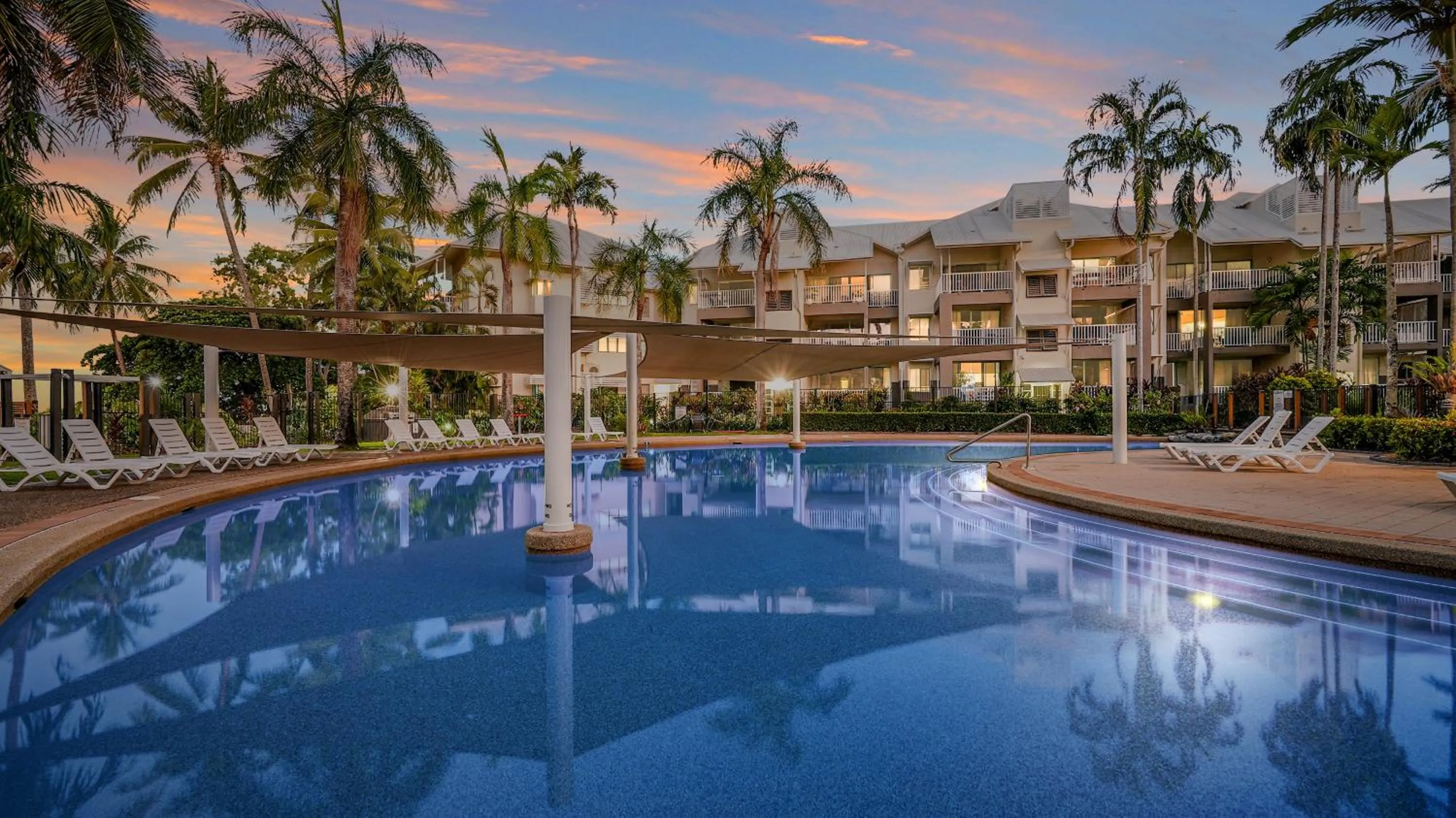 Coral Sands Beachfront Resort