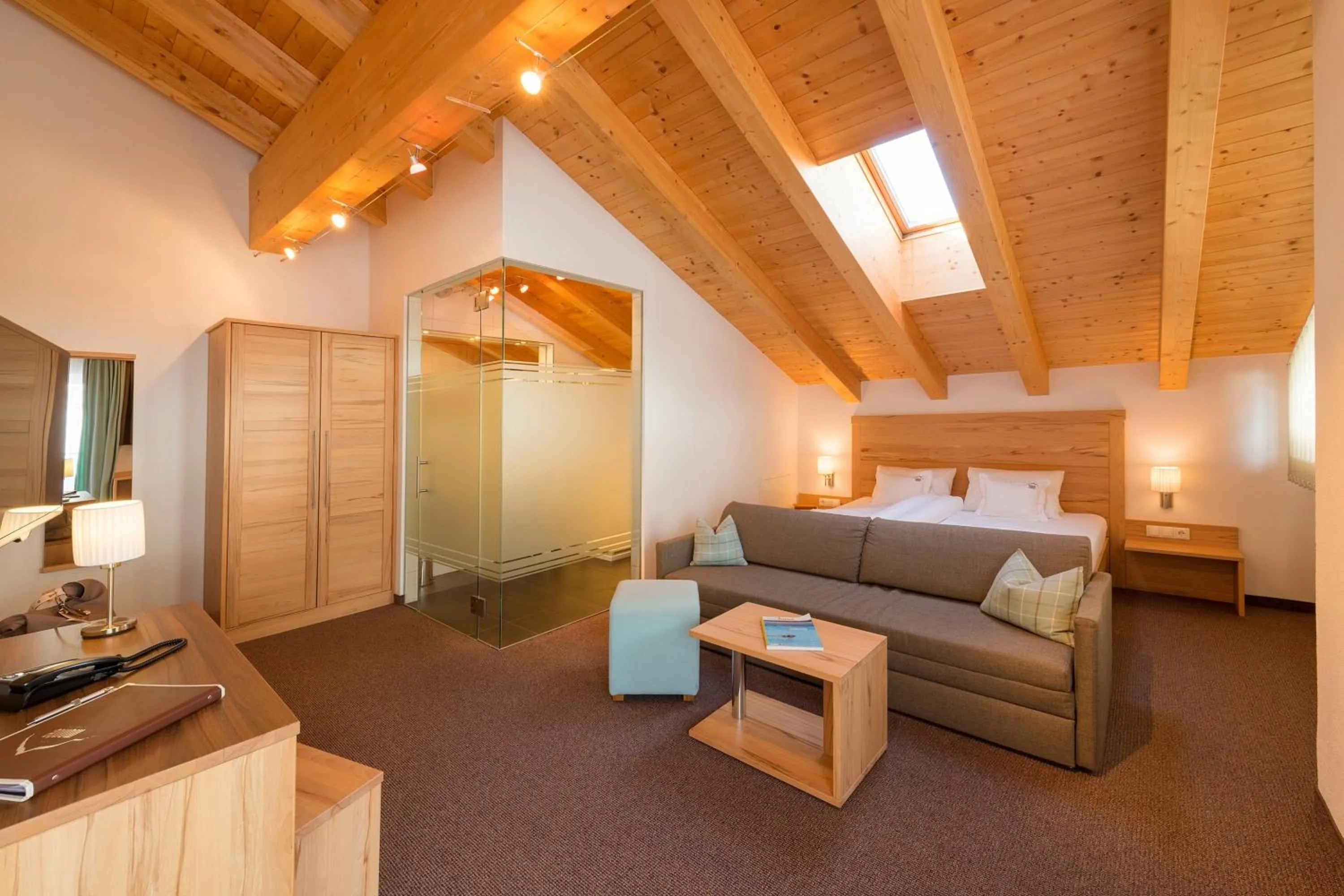 Photo of the whole room, Bed in Alpinhotel Monte Superior - Silvretta Card Premium Betrieb