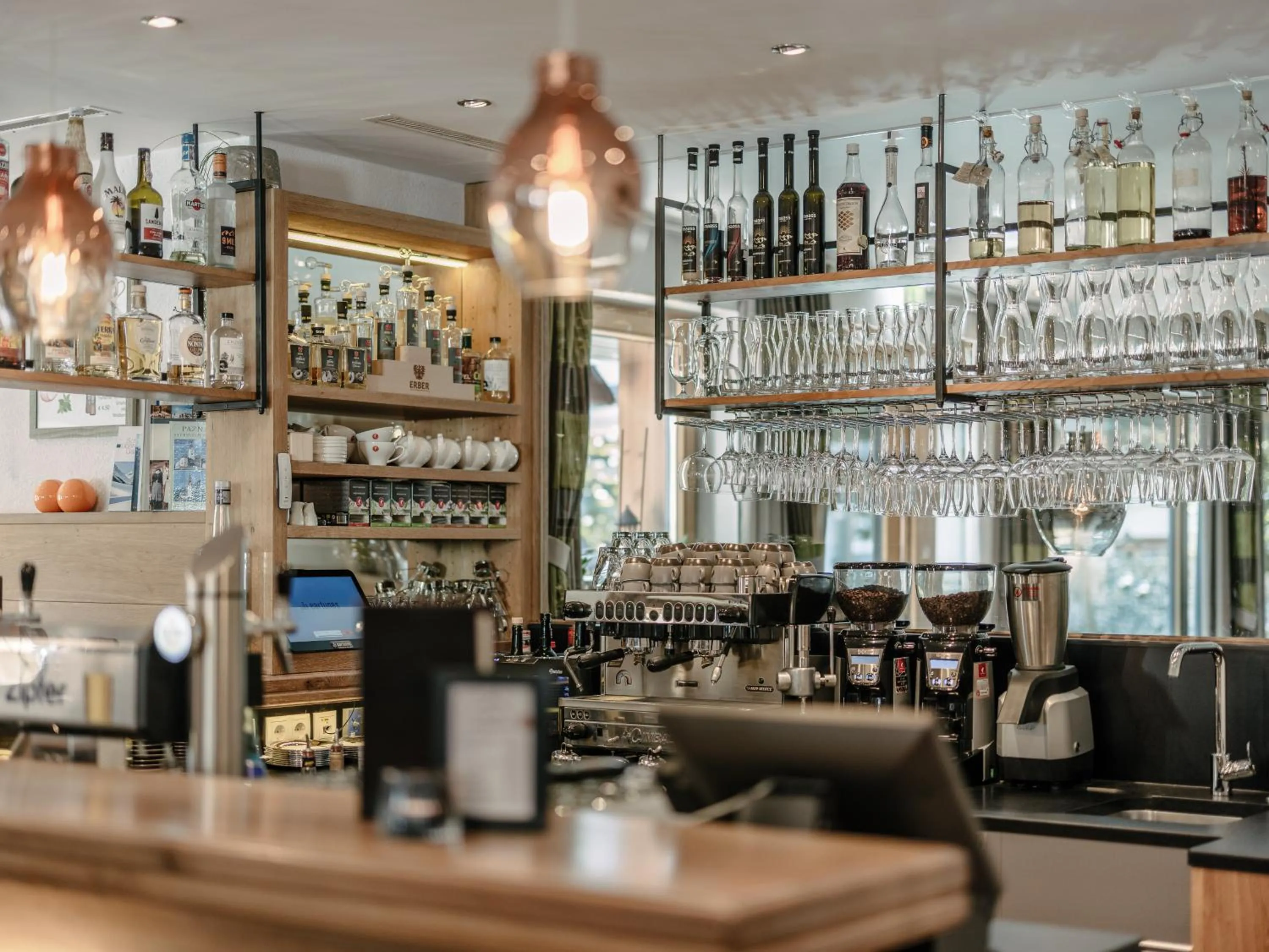 Lounge or bar in Alpinhotel Monte Superior - Silvretta Card Premium Betrieb