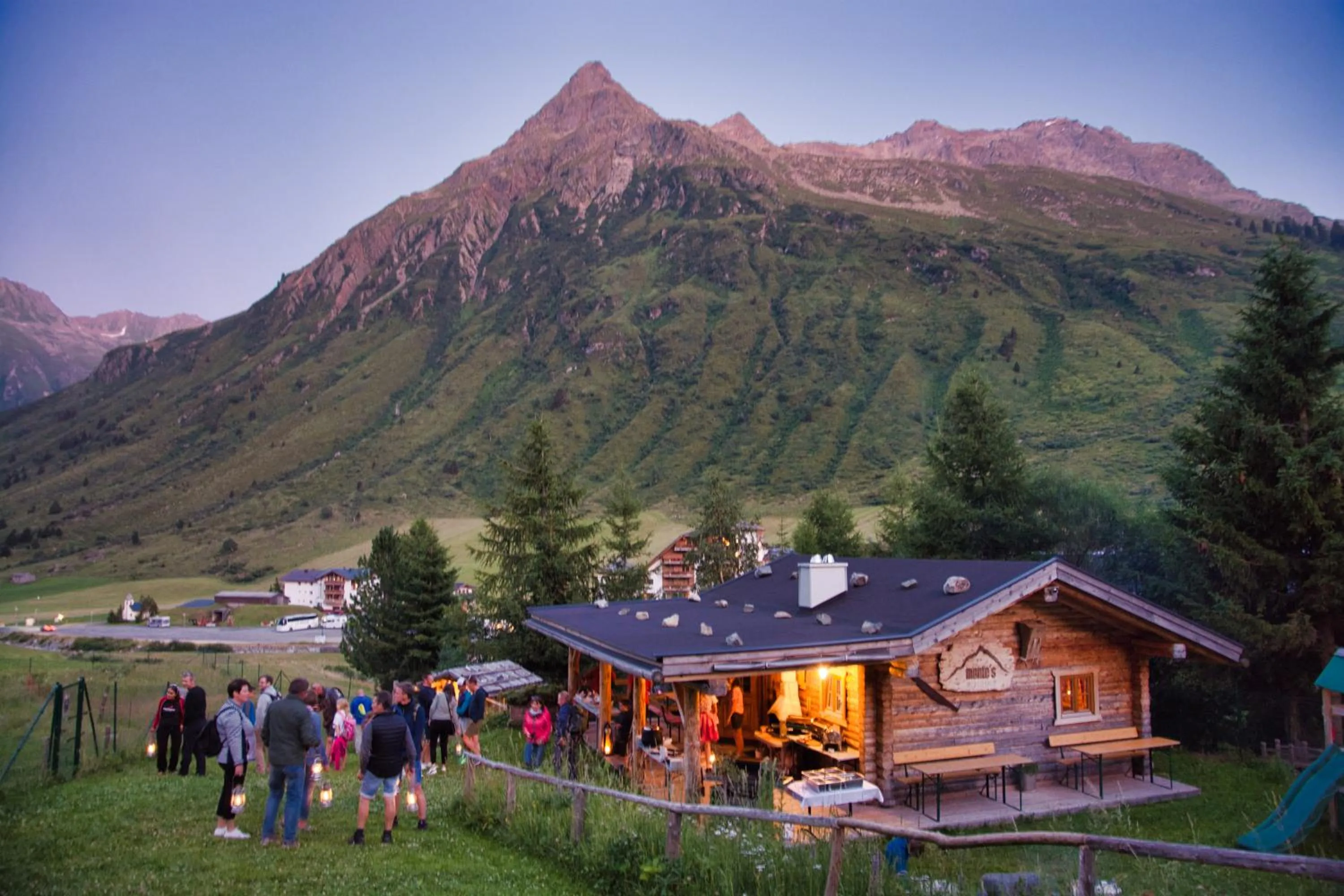 Neighbourhood in Alpinhotel Monte Superior - Silvretta Card Premium Betrieb