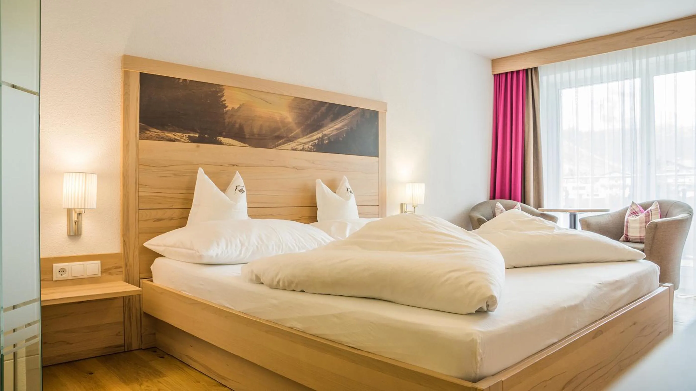 Bed in Alpinhotel Monte Superior - Silvretta Card Premium Betrieb