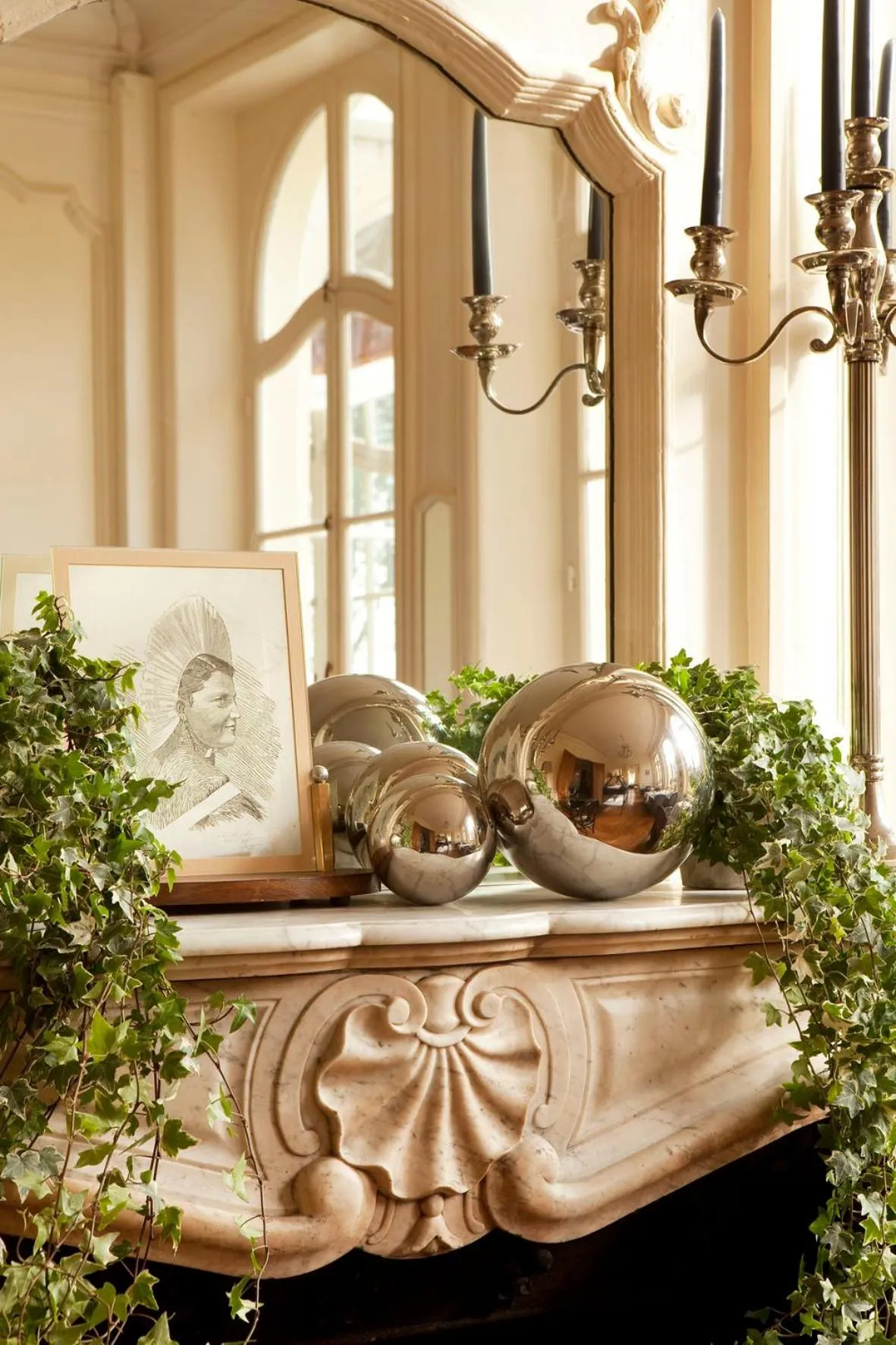 Decorative detail in Château de la Marine