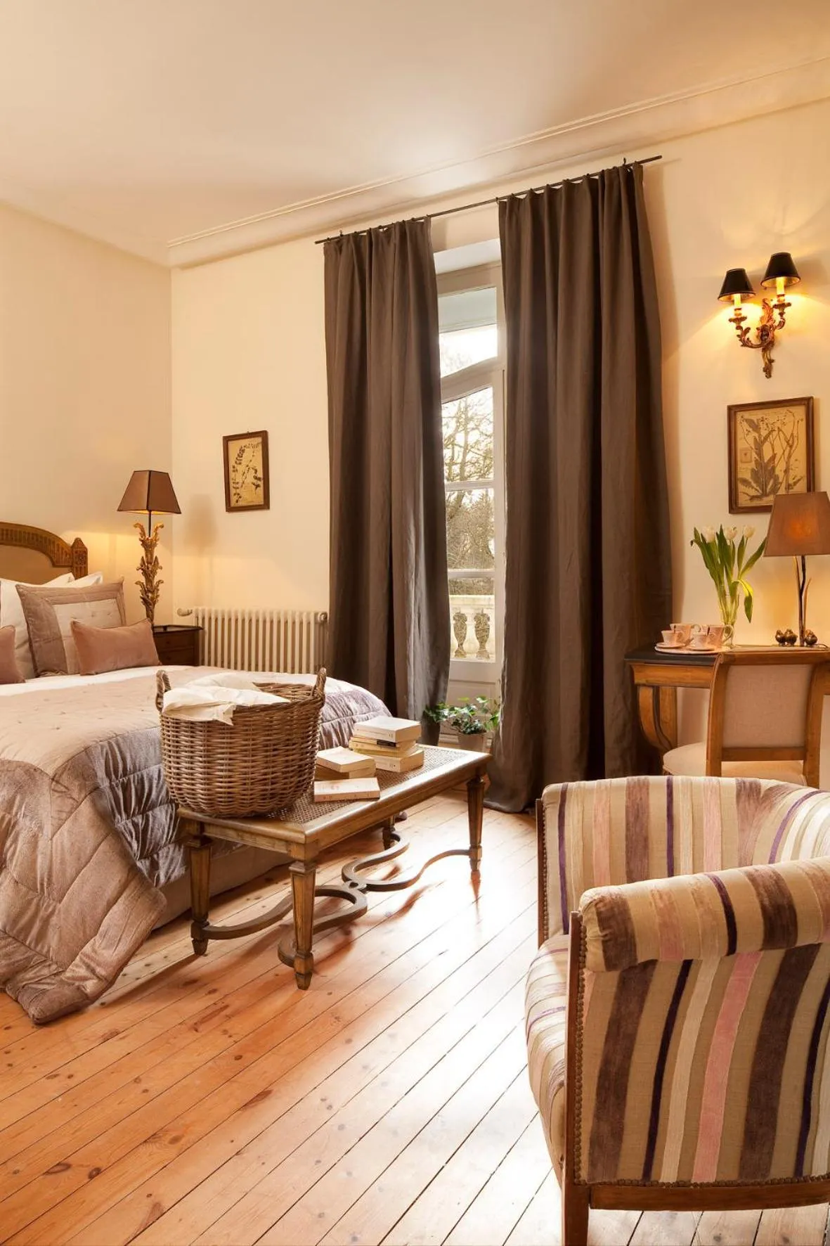 Bedroom, Bed in Château de la Marine