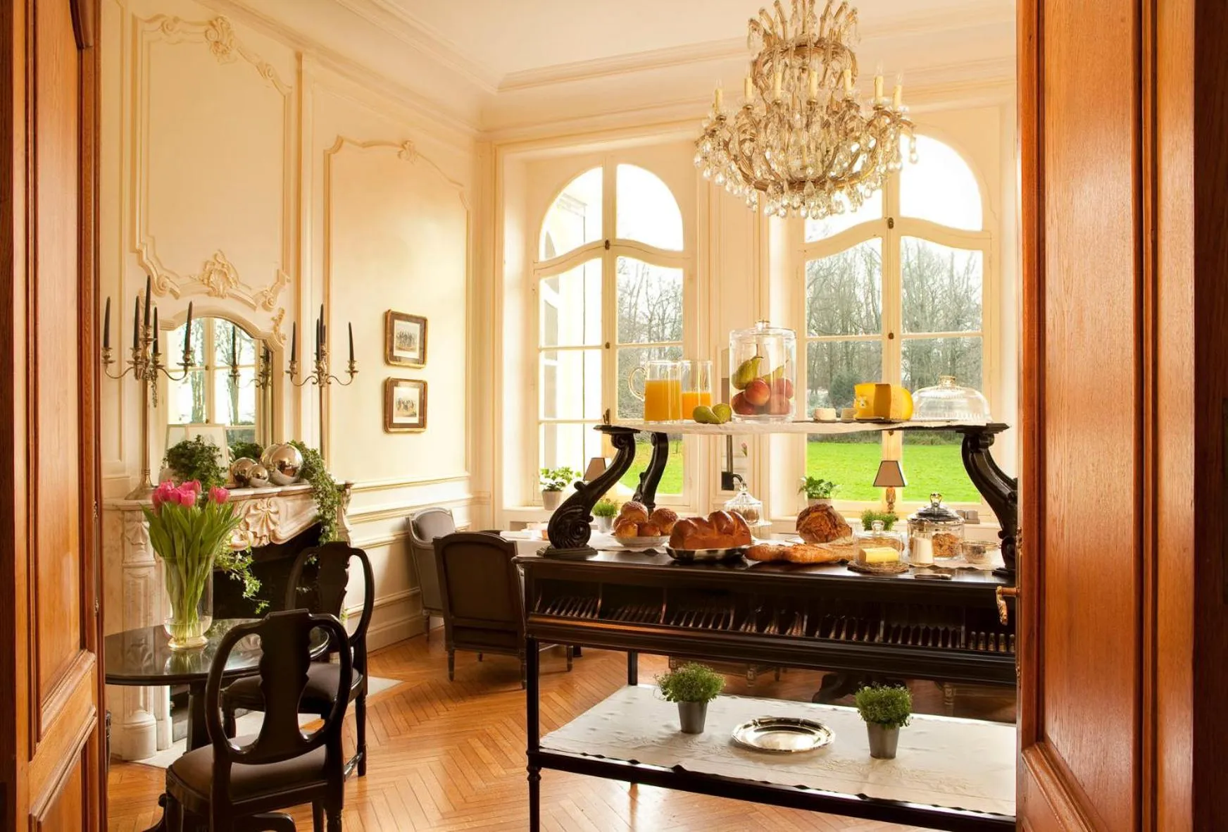 Restaurant/places to eat in Château de la Marine