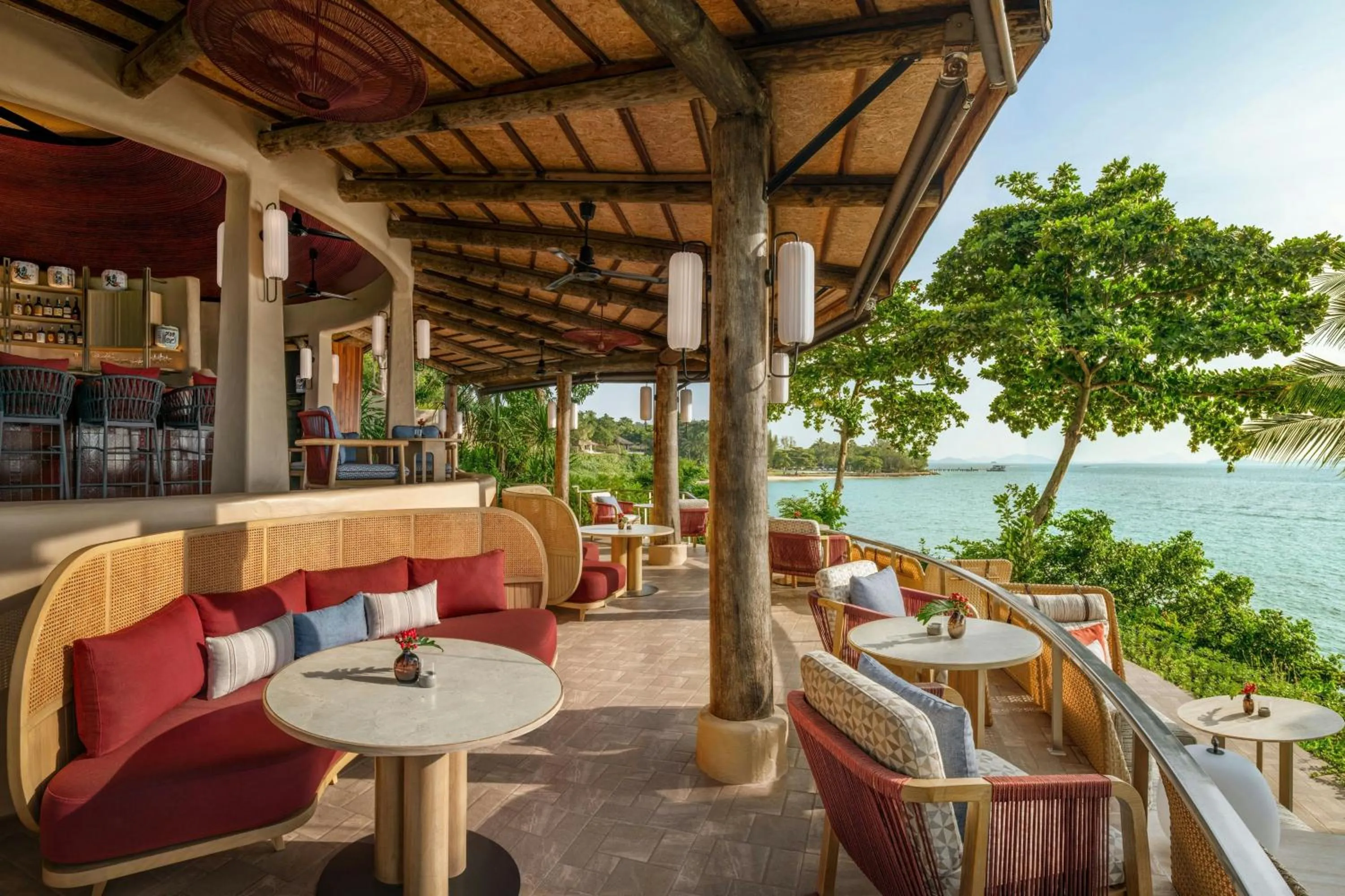 Lounge or bar in The Naka Island, a Luxury Collection Resort & Spa, Phuket