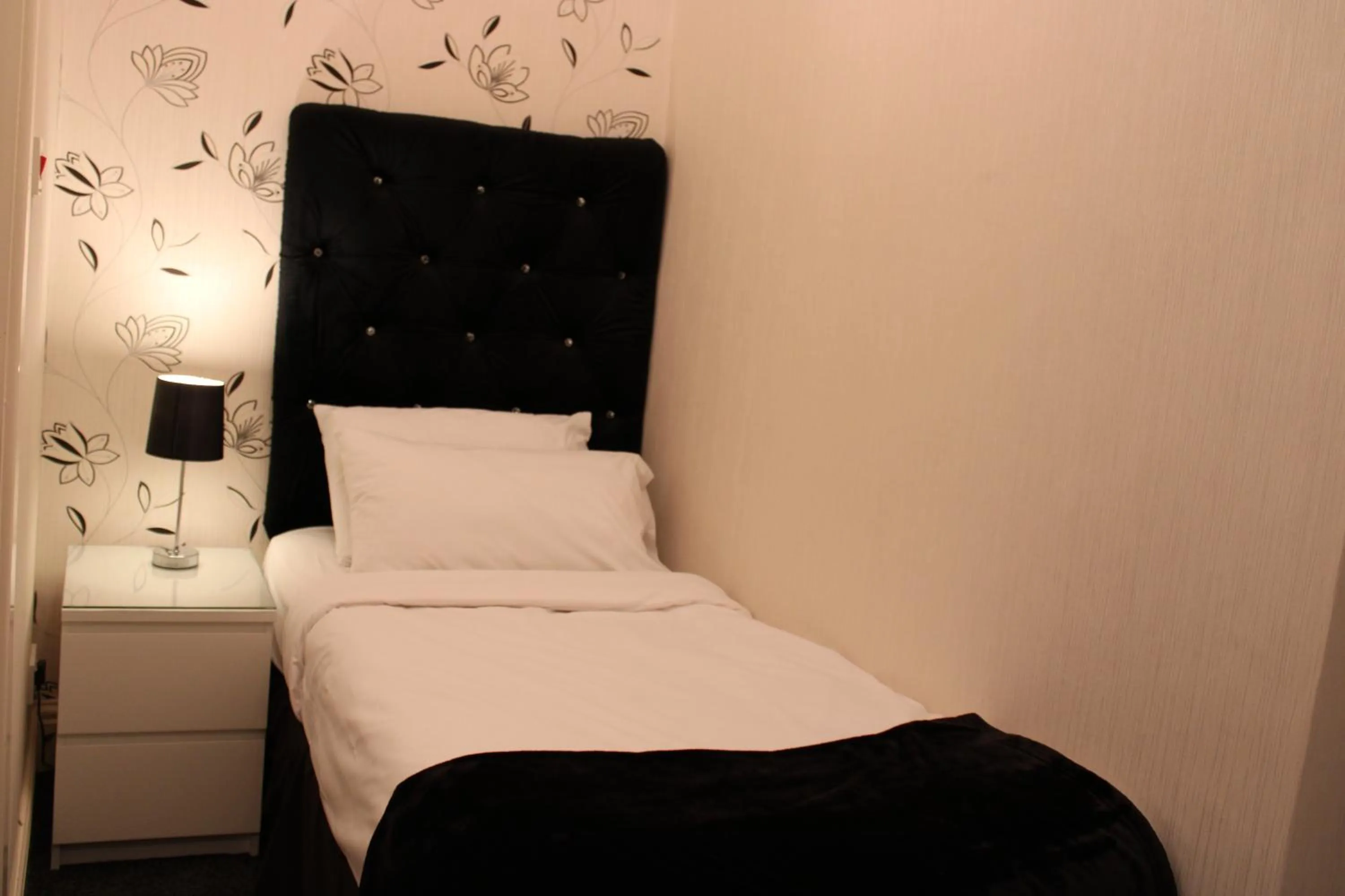 Bed in Mardonia Hotel