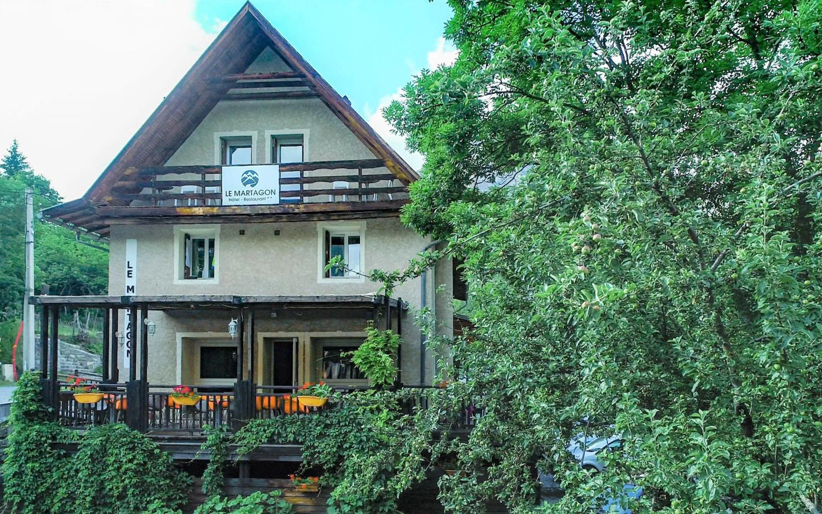 Restaurant/places to eat in Hôtel Le Martagon