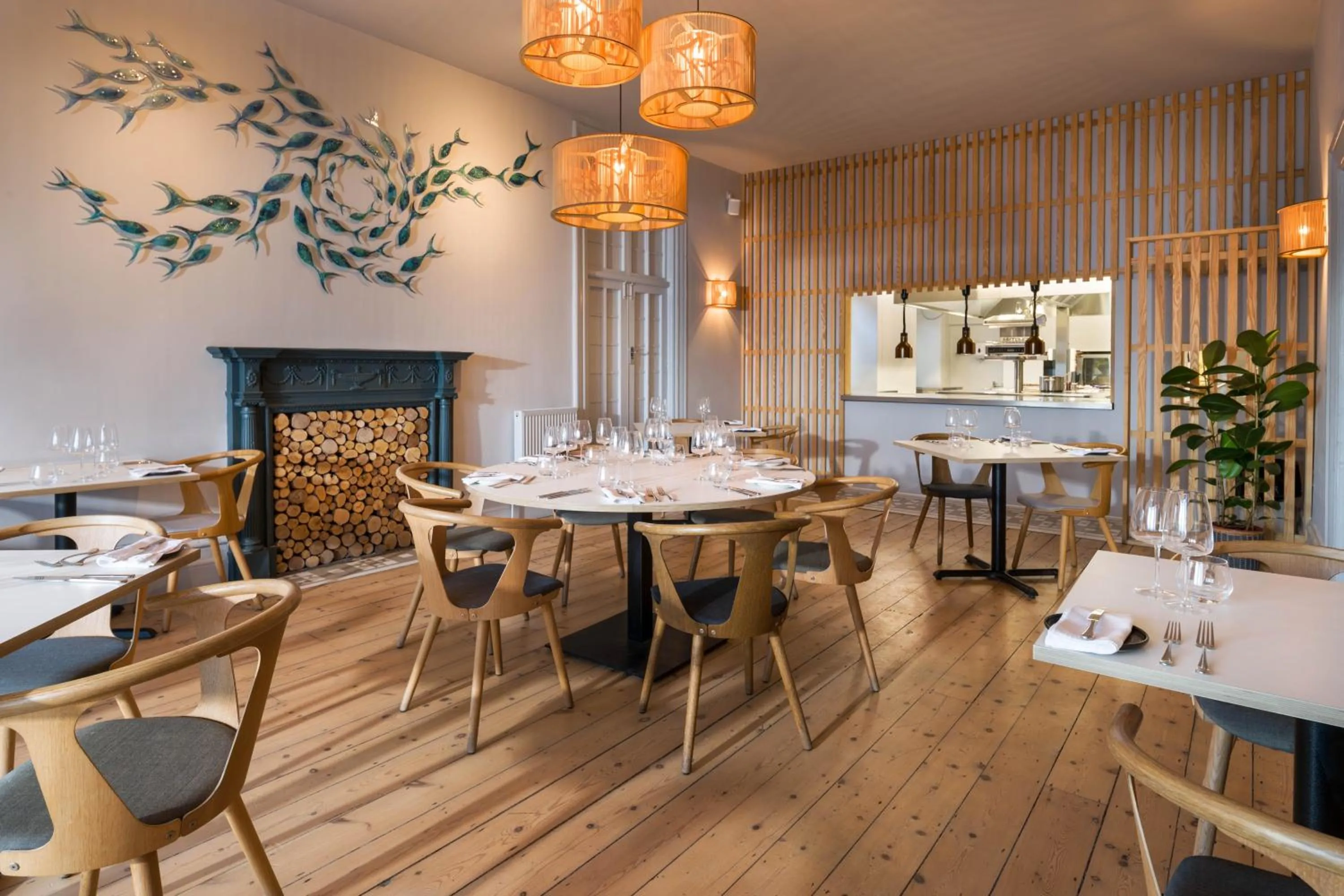 Restaurant/places to eat in Housel Bay Hotel