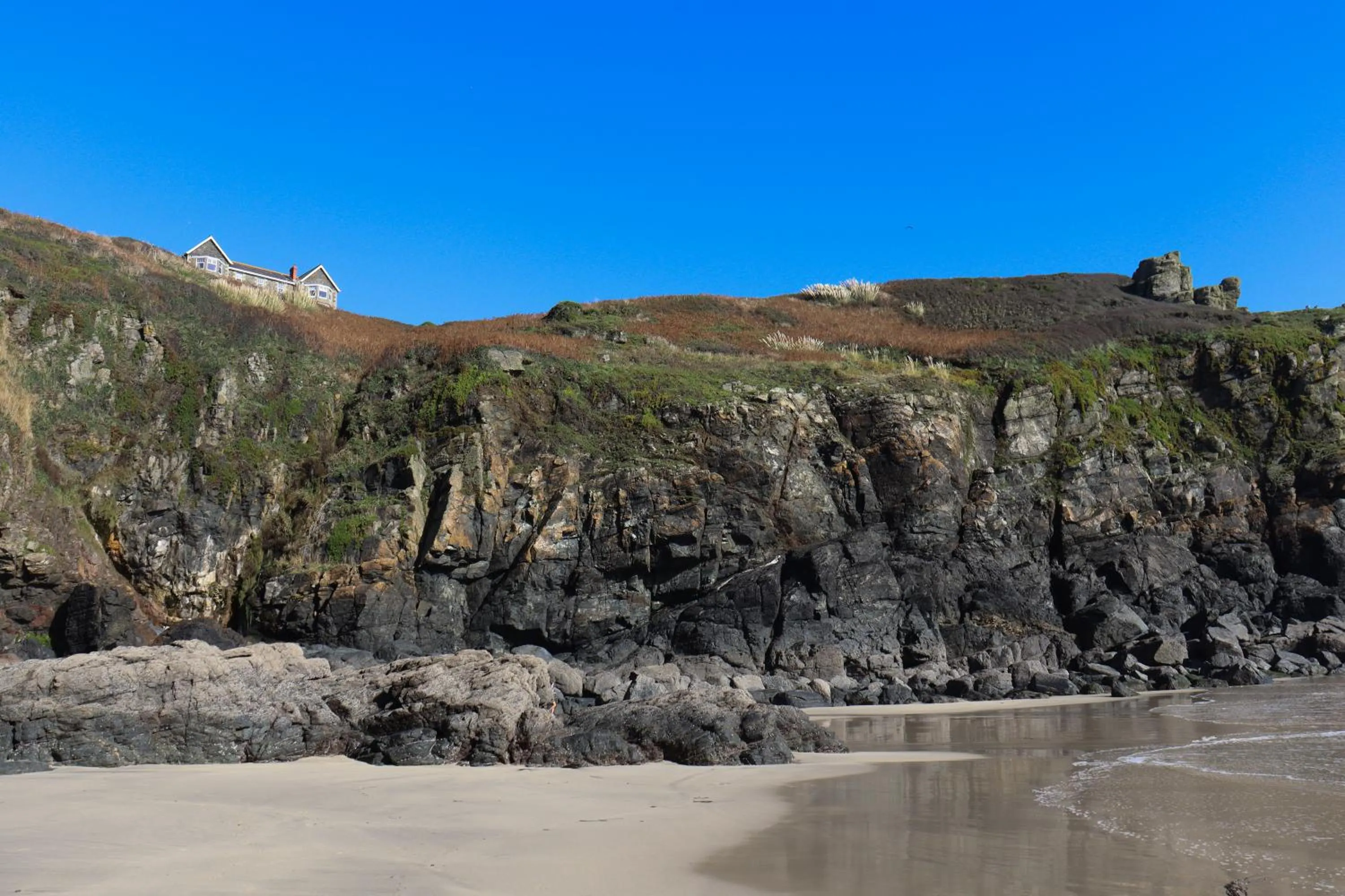 Property building in Housel Bay Hotel