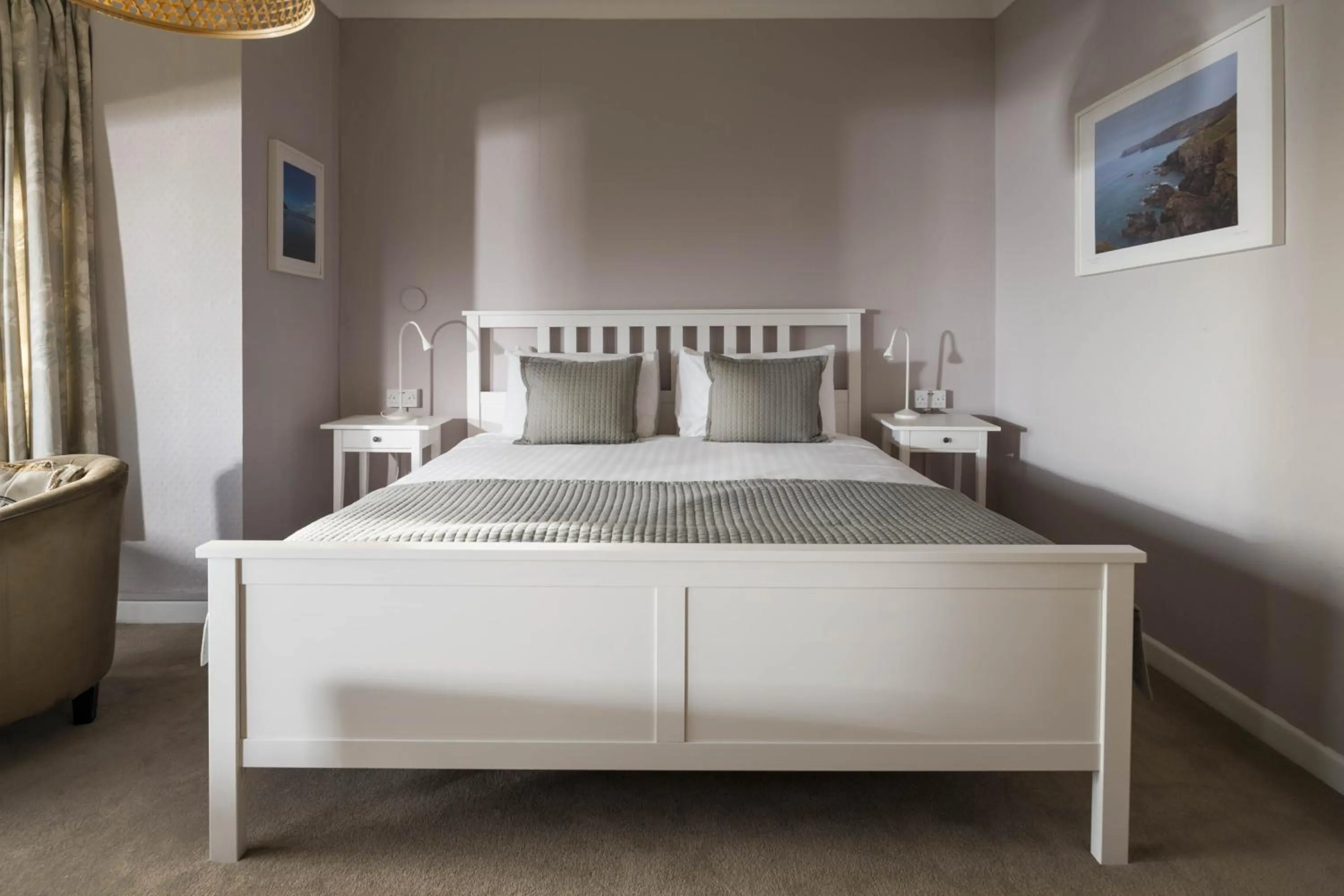 Bedroom, Bed in Housel Bay Hotel