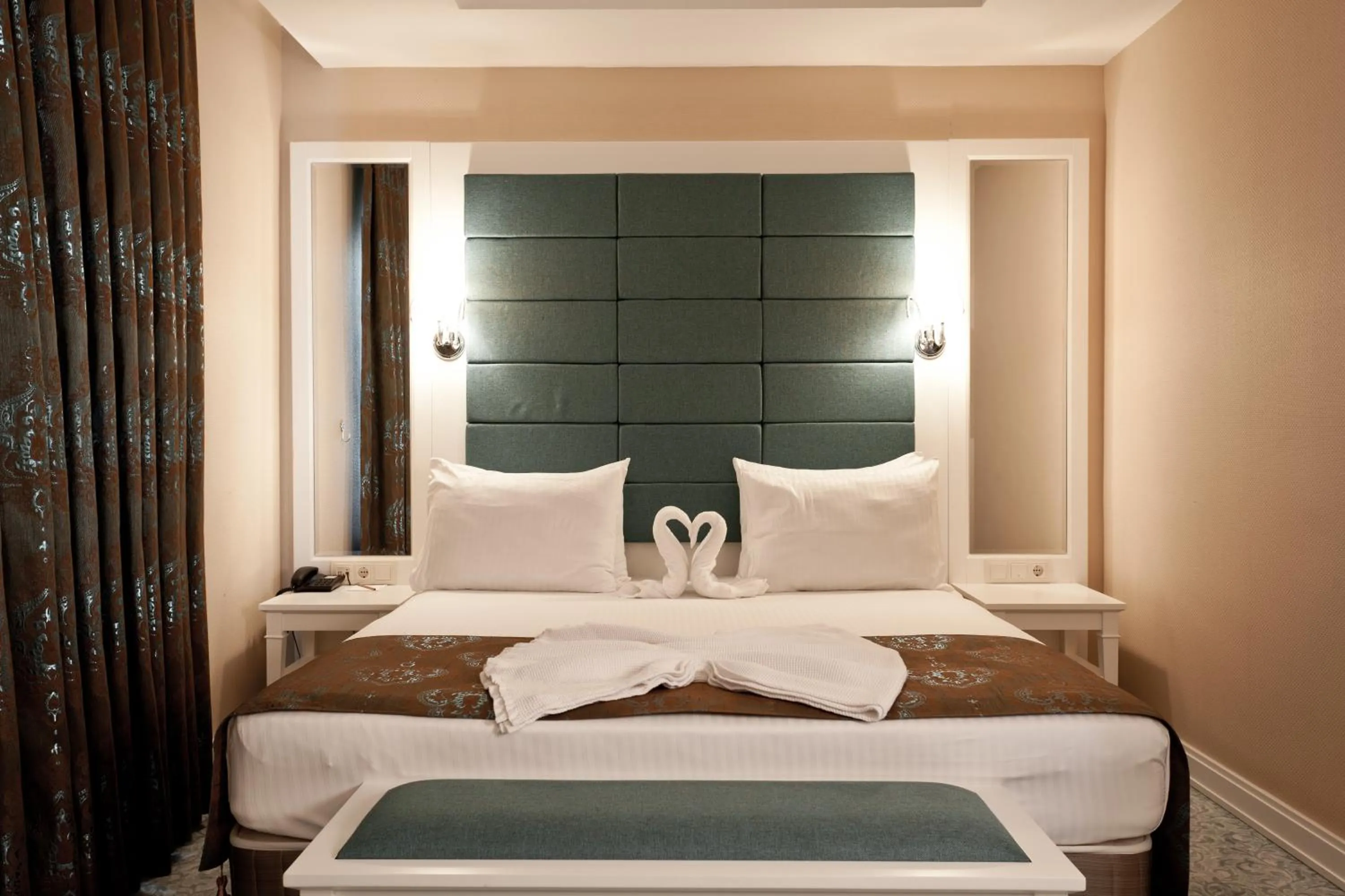 Photo of the whole room, Bed in Mercia Hotels & Resorts