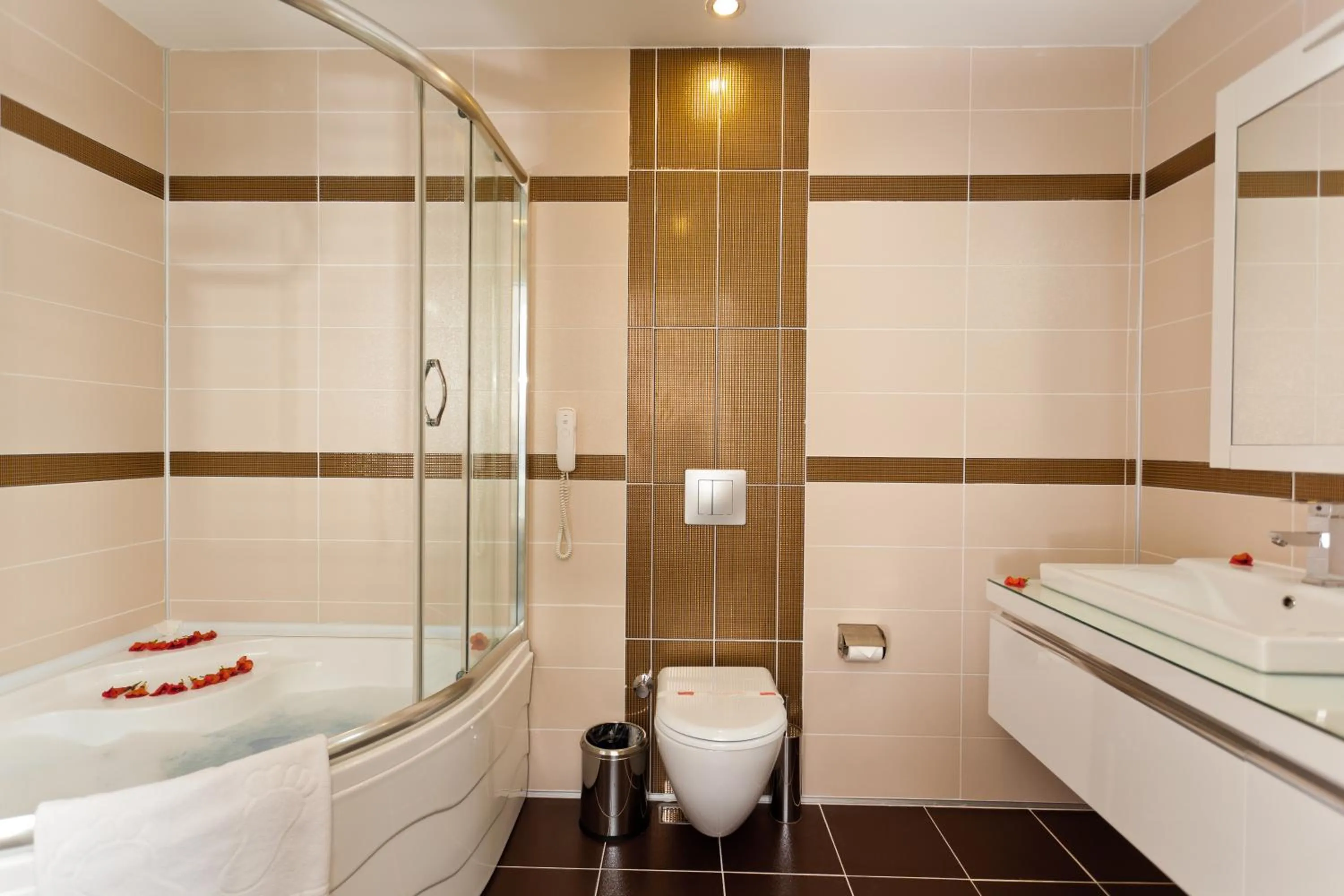 Bathroom in Mercia Hotels & Resorts