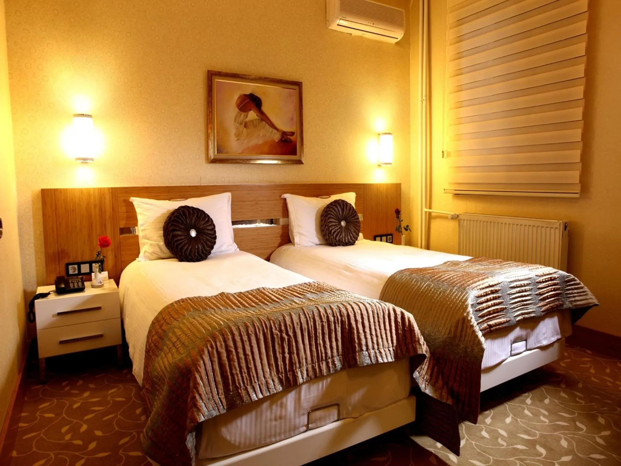 Bedroom, Bed in Sultan Hotel-Restaurant-Bistro