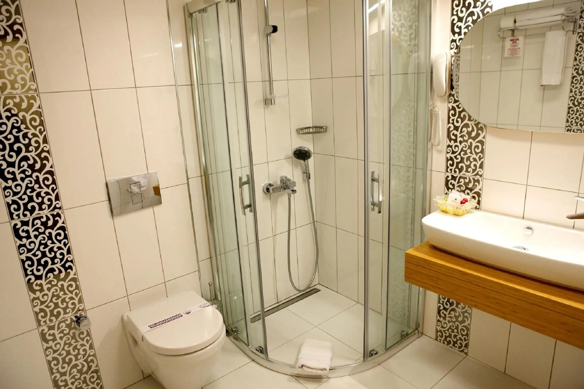 Bathroom in Sultan Hotel-Restaurant-Bistro