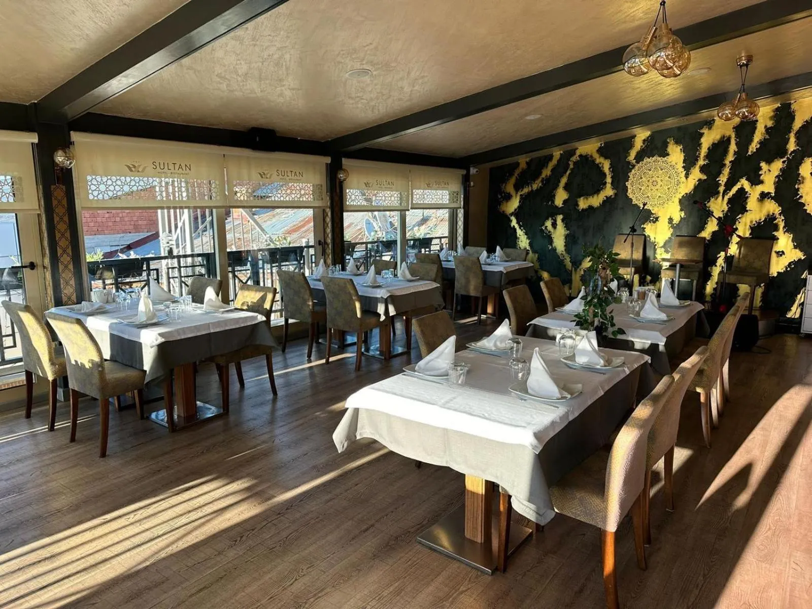 Restaurant/places to eat in Sultan Hotel-Restaurant-Bistro