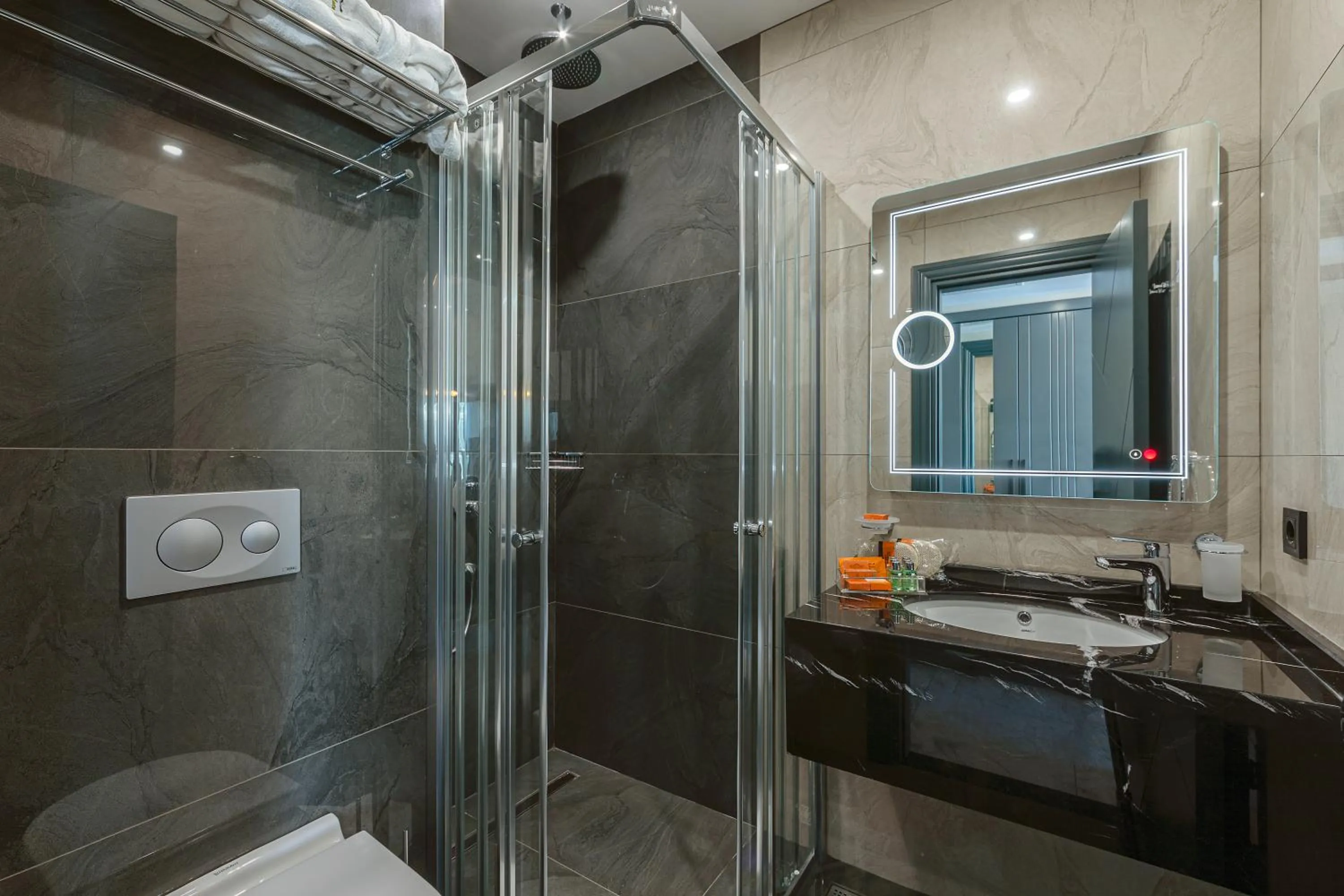 Bathroom in The Magnaura Palace Hotel