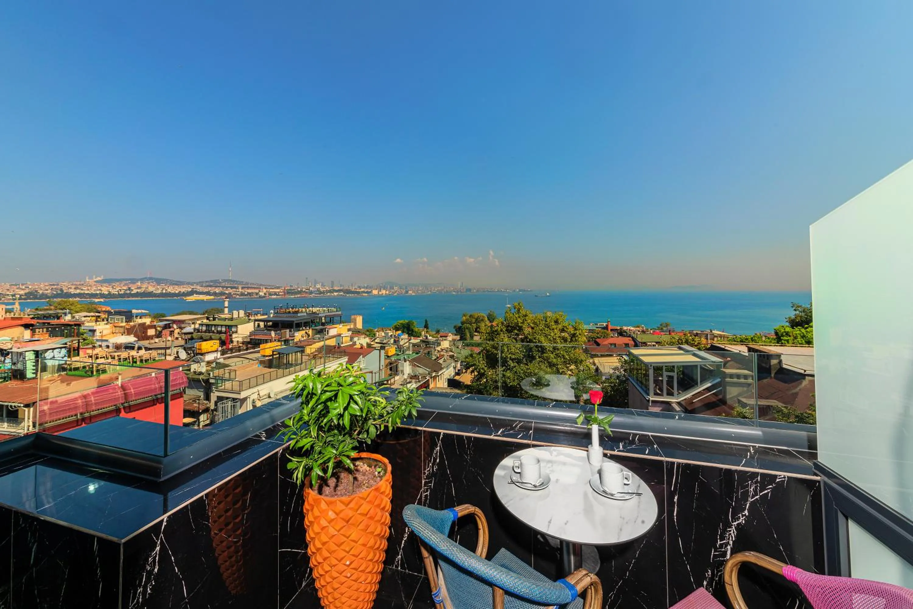 Balcony/Terrace in The Magnaura Palace Hotel