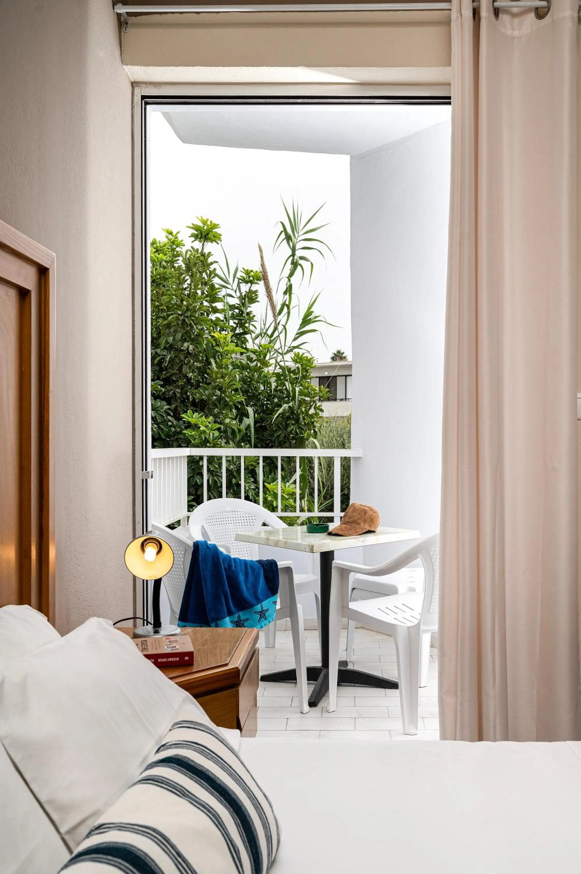 Balcony/Terrace, Bed in Manias Apartments