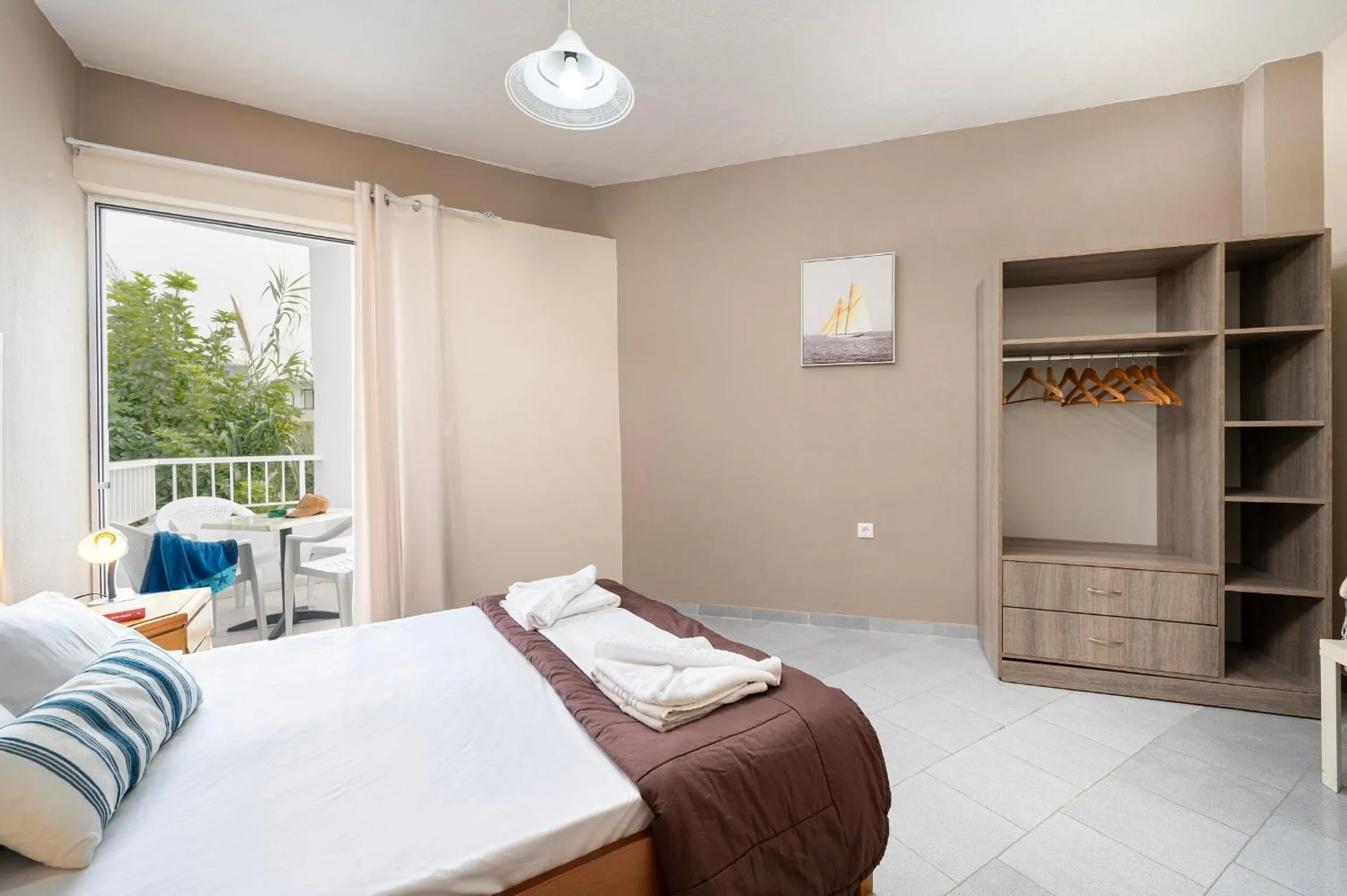 Bedroom, Bed in Manias Apartments