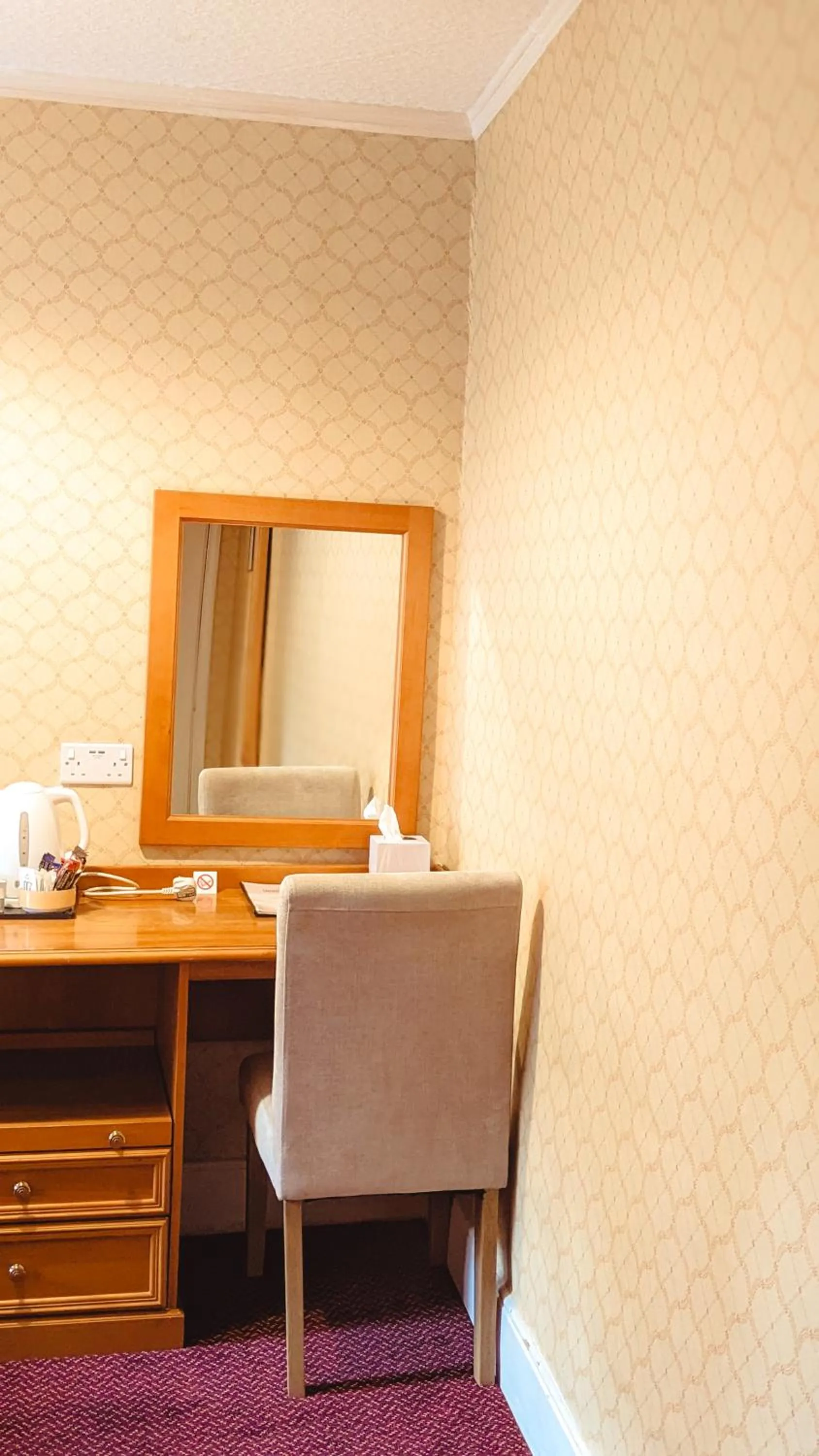 hair dresser in Howfield Manor Hotel