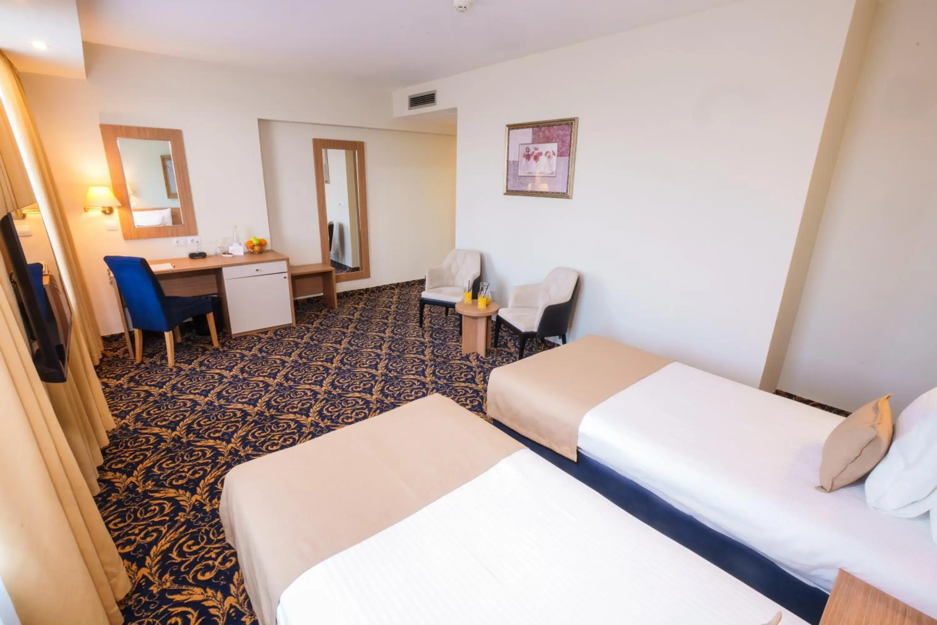 Large Twin Room - single occupancy in Hotel Monogram Park Large Twin Room - single occupancy in Hotel Monogram Park