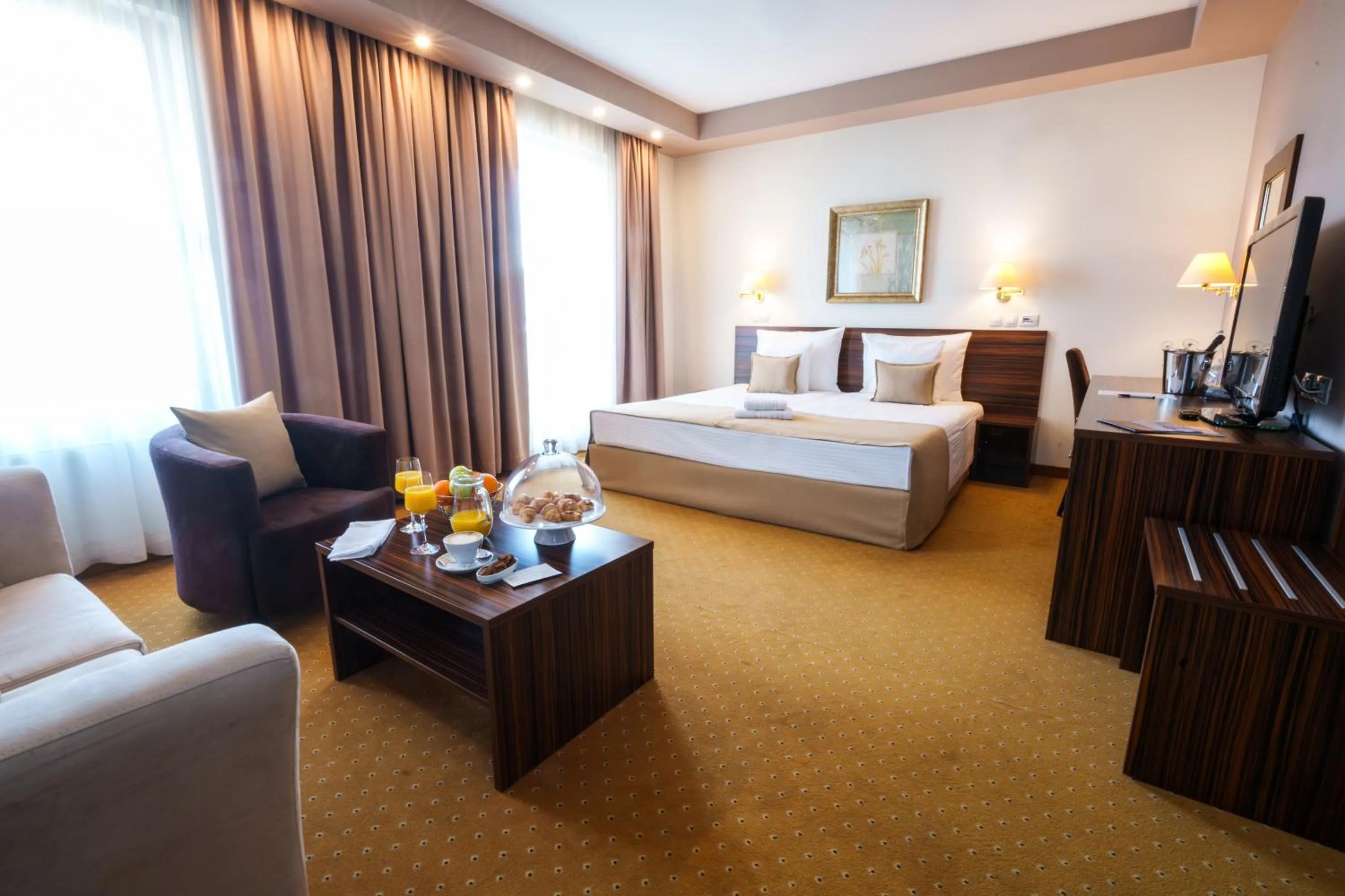 Bed in Hotel Monogram Park