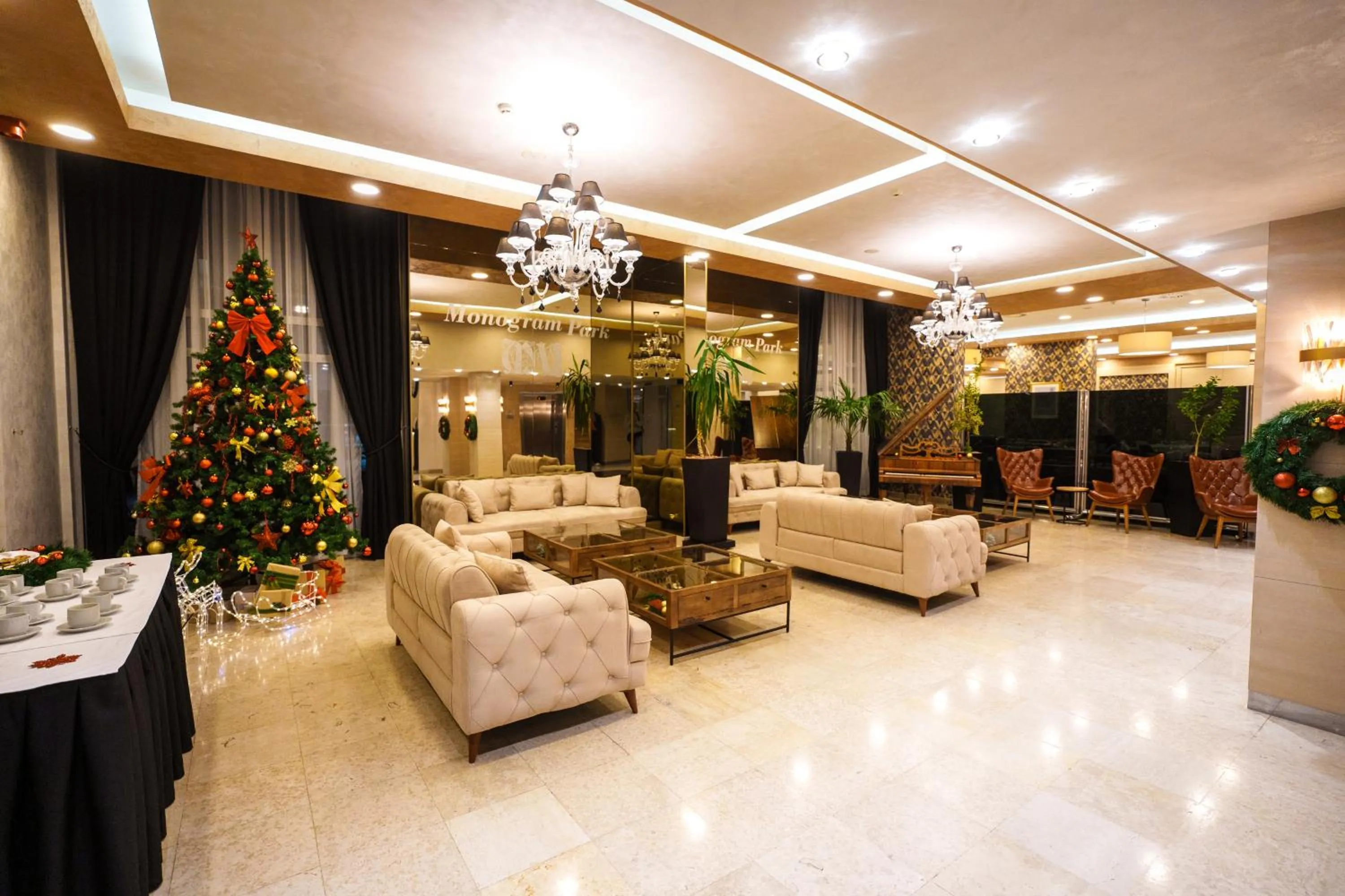 Lobby or reception in Hotel Monogram Park