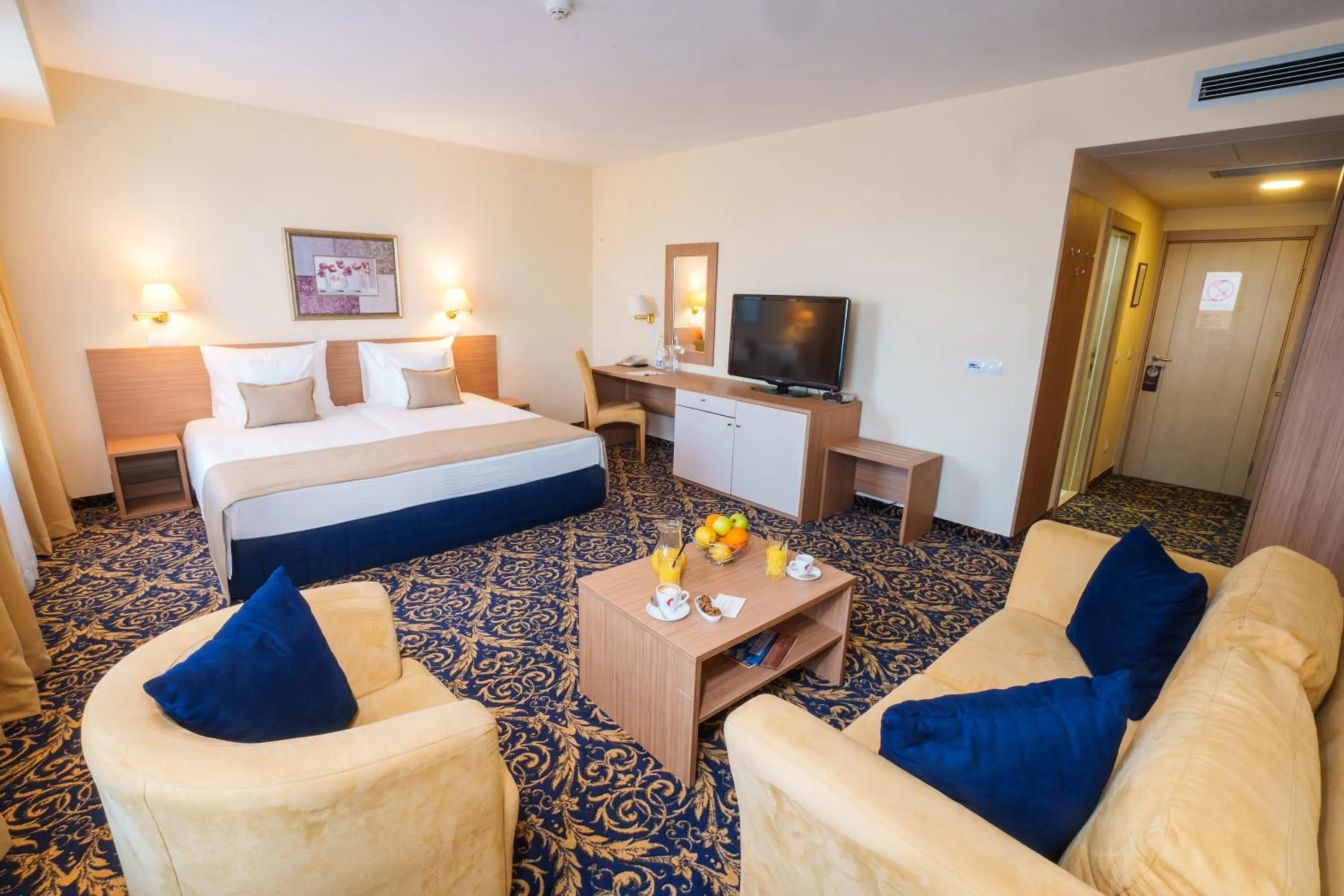 Bed in Hotel Monogram Park