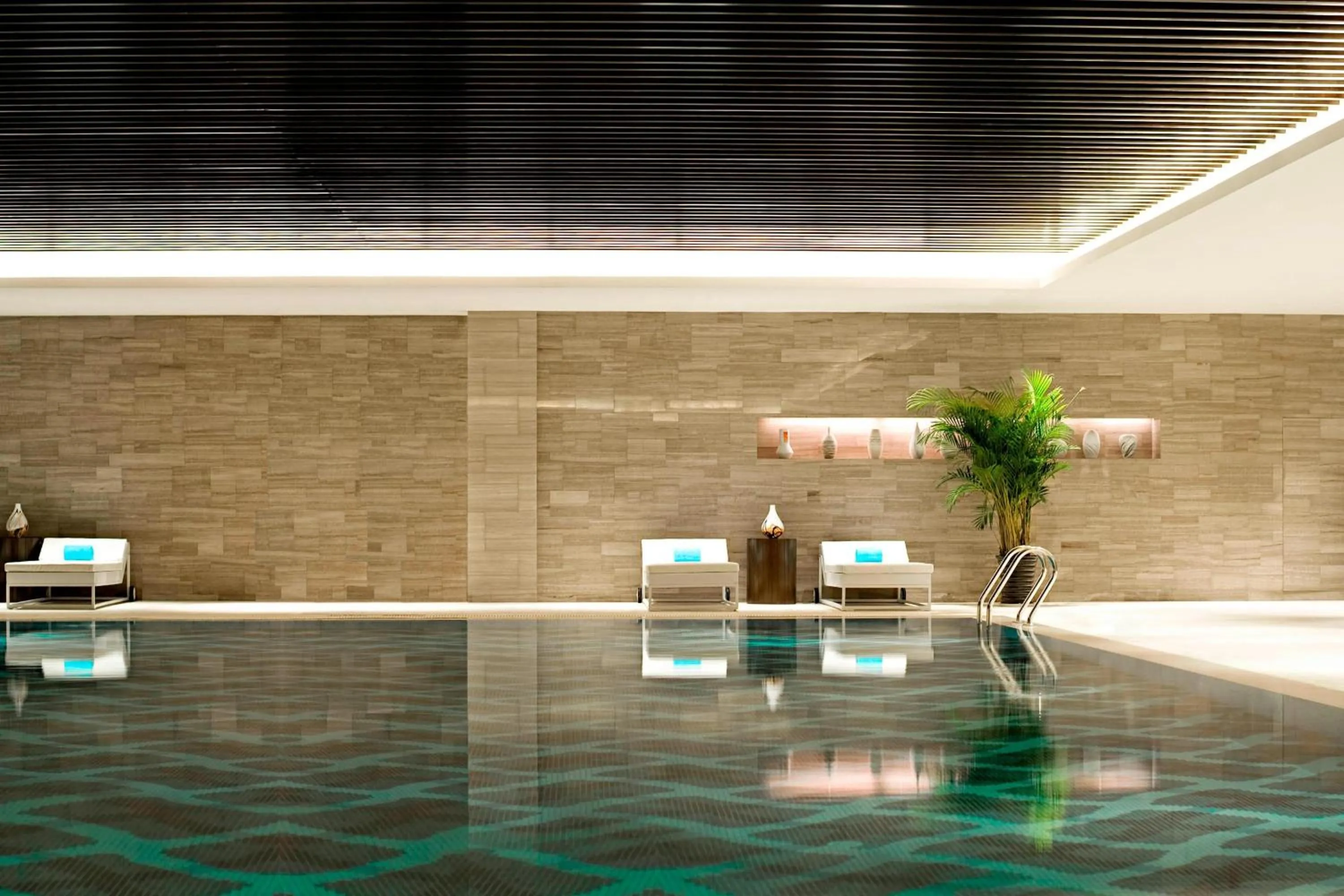 Swimming pool in Le Méridien Qingdao