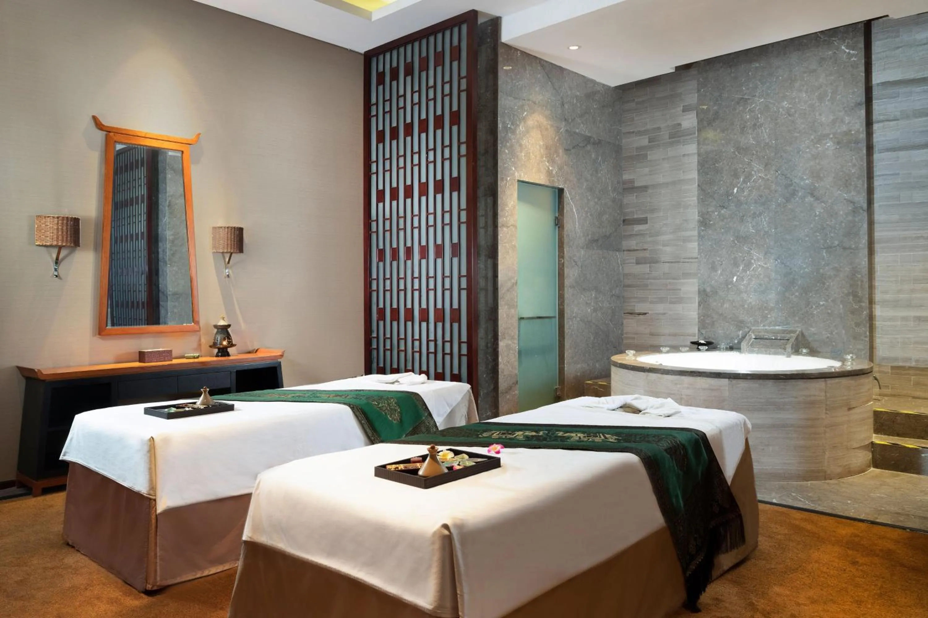 Spa and wellness centre/facilities, Bed in Le Méridien Qingdao