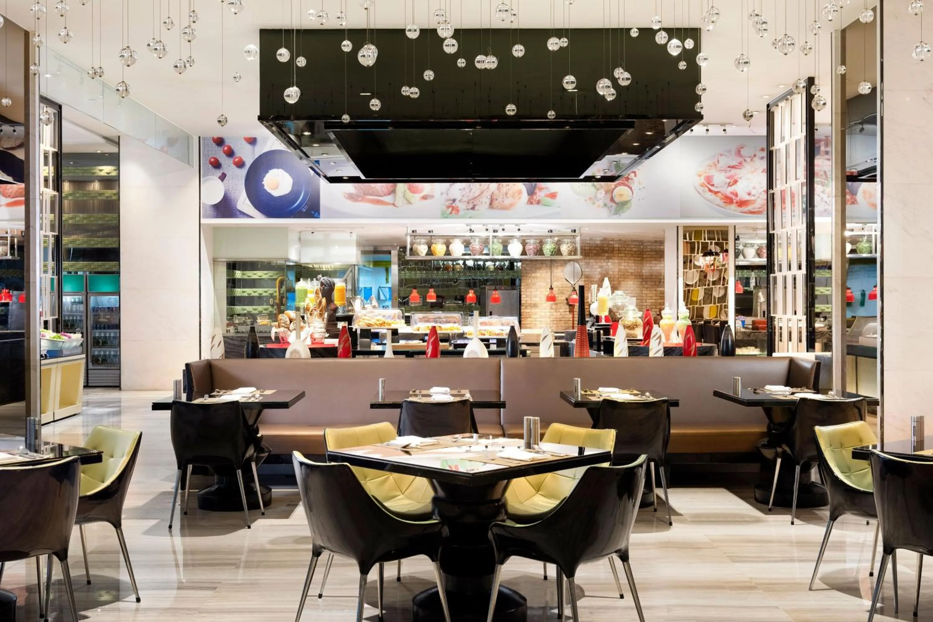 Restaurant/places to eat in Le Méridien Qingdao