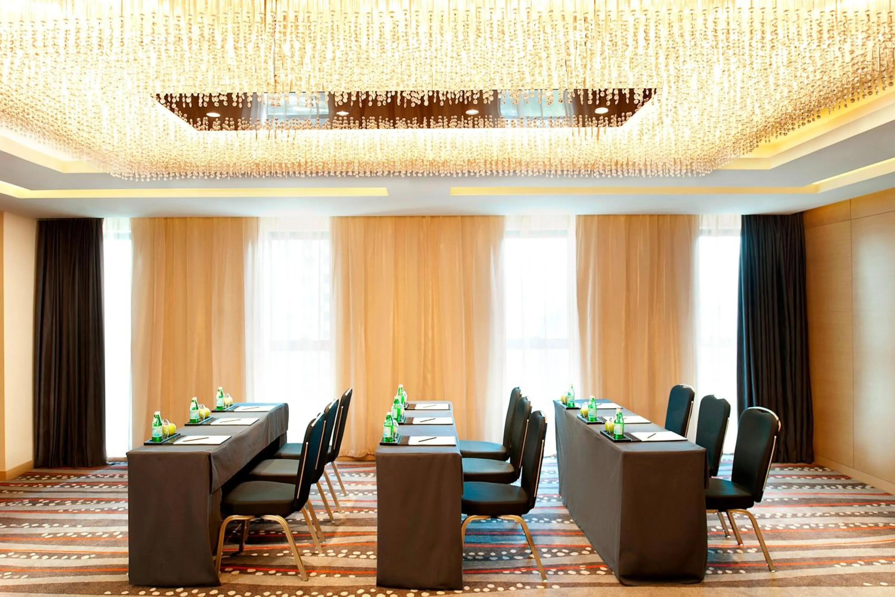Meeting/conference room in Le Méridien Qingdao